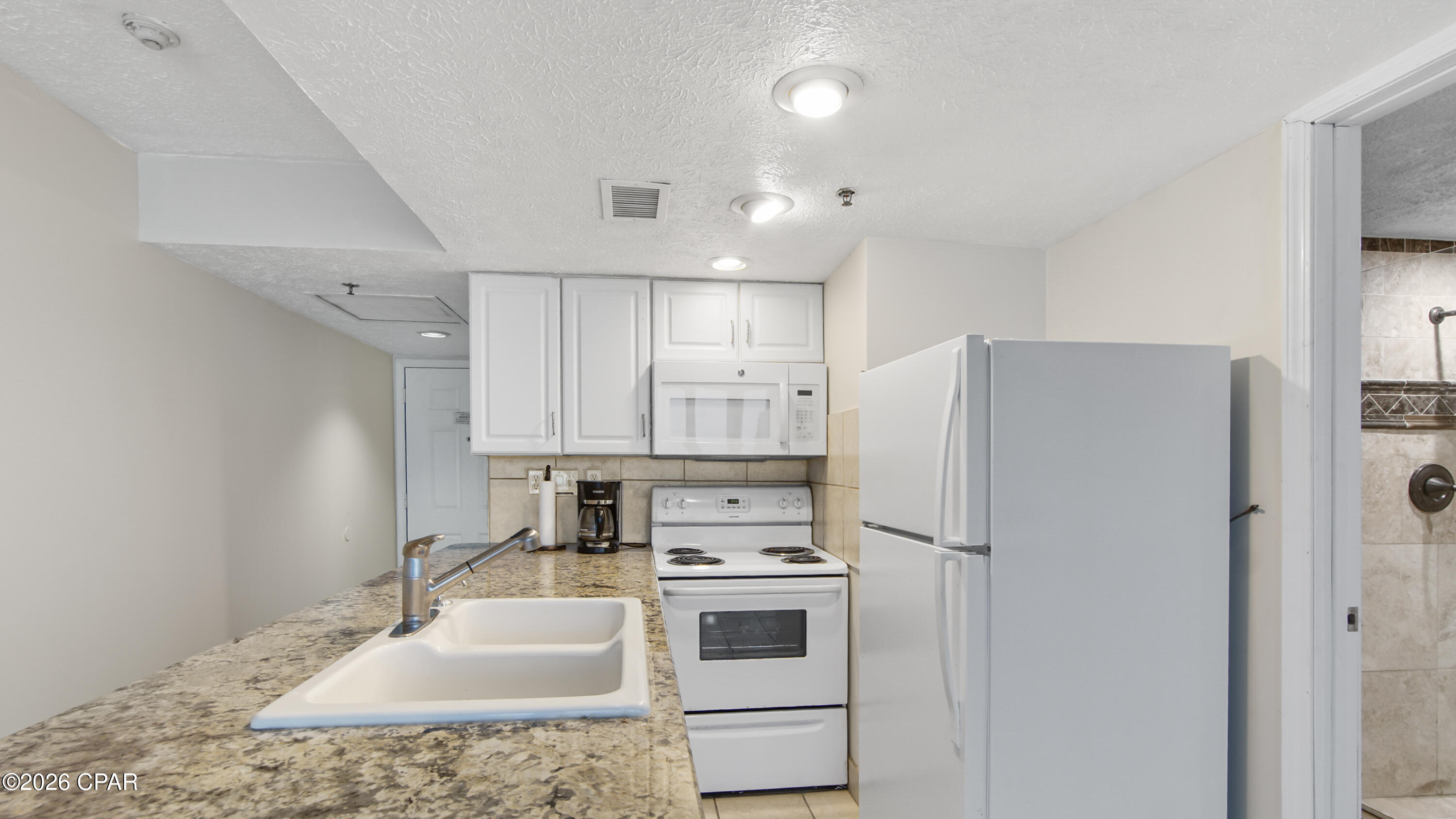 Image 6 For 9850 Thomas Drive 702e