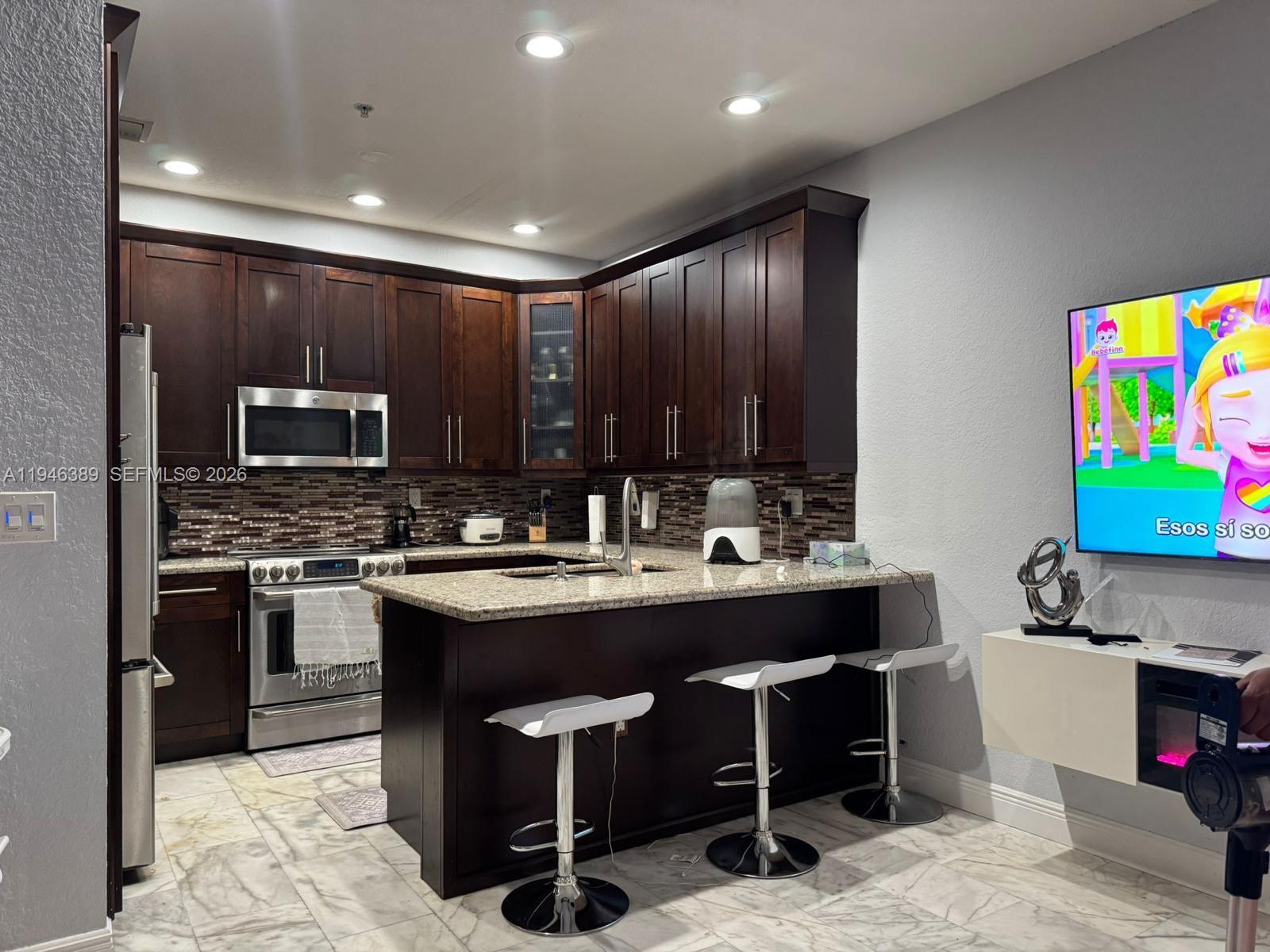 Courtyards Three Condo