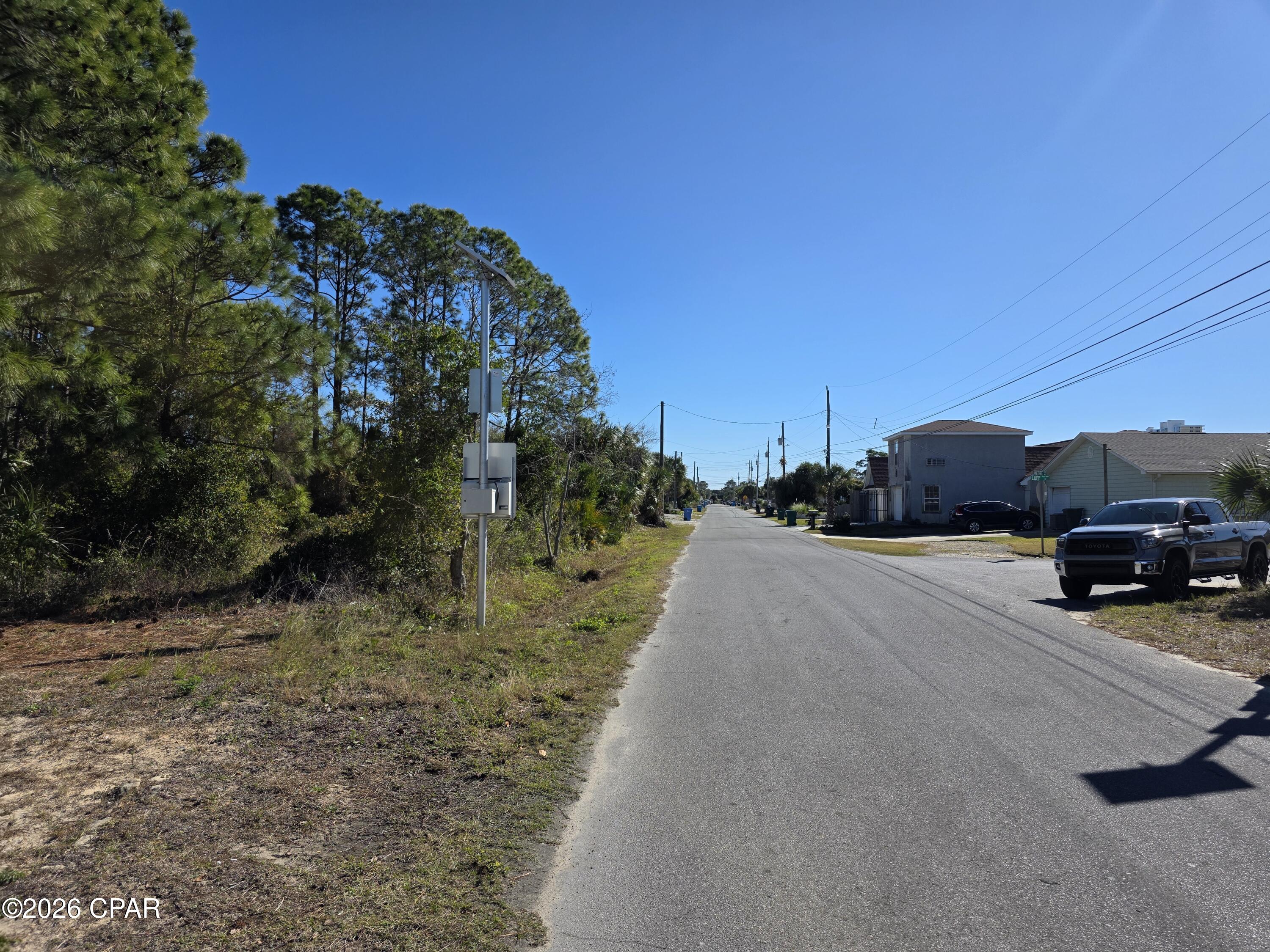 Image 4 For 5700 Pinetree Avenue