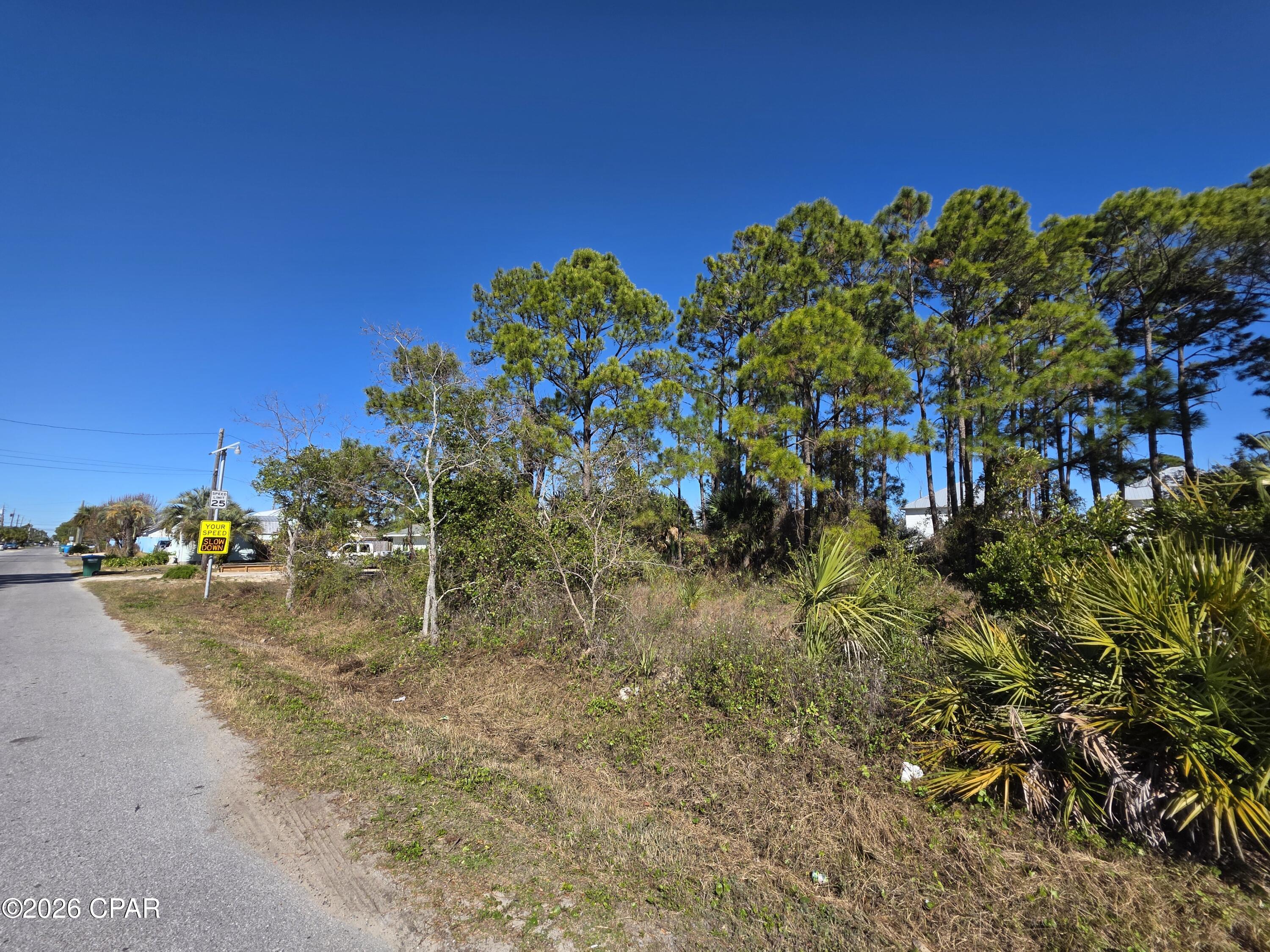 Image 7 For 5700 Pinetree Avenue