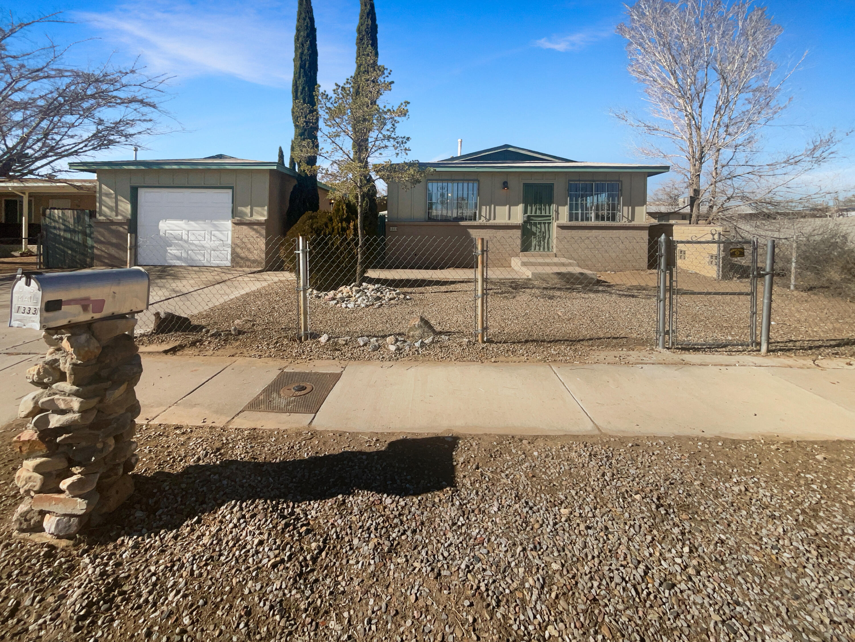 1333 Lucretia Street, Albuquerque NM 87121