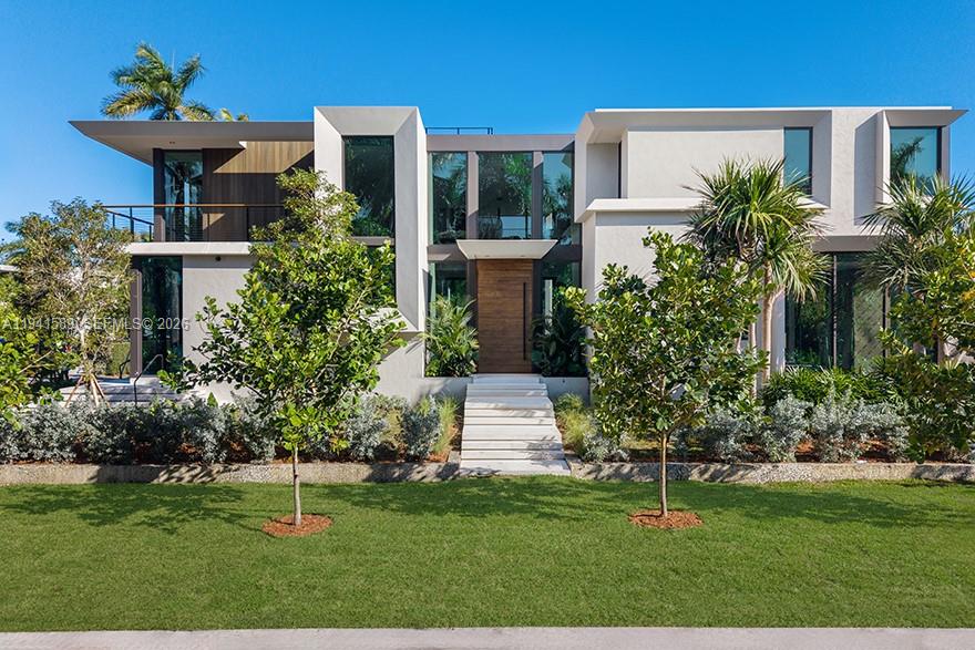 375 Hibiscus Dr Miami Beach, FL 33139