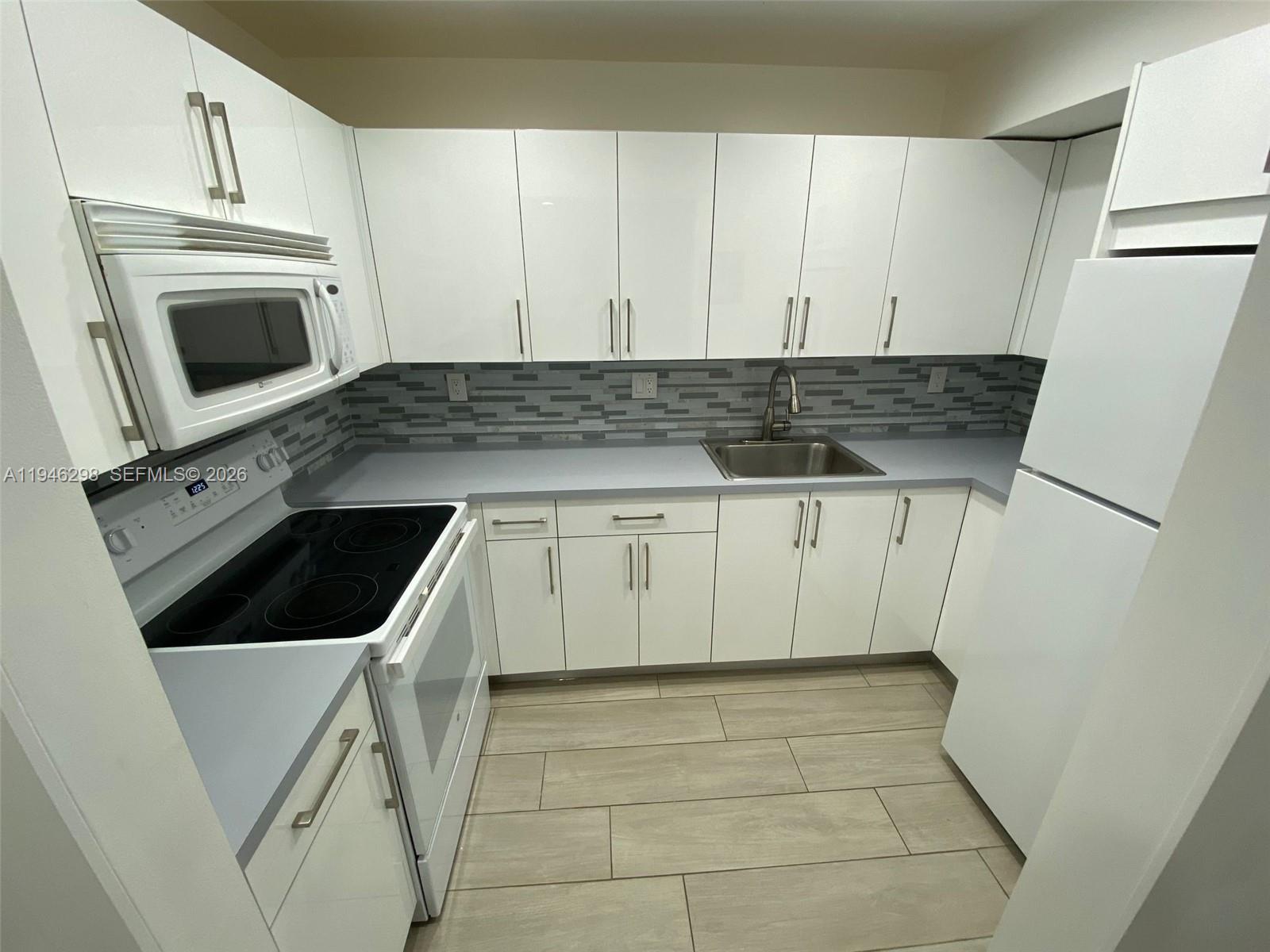 Sunset Villas No 3 Condo