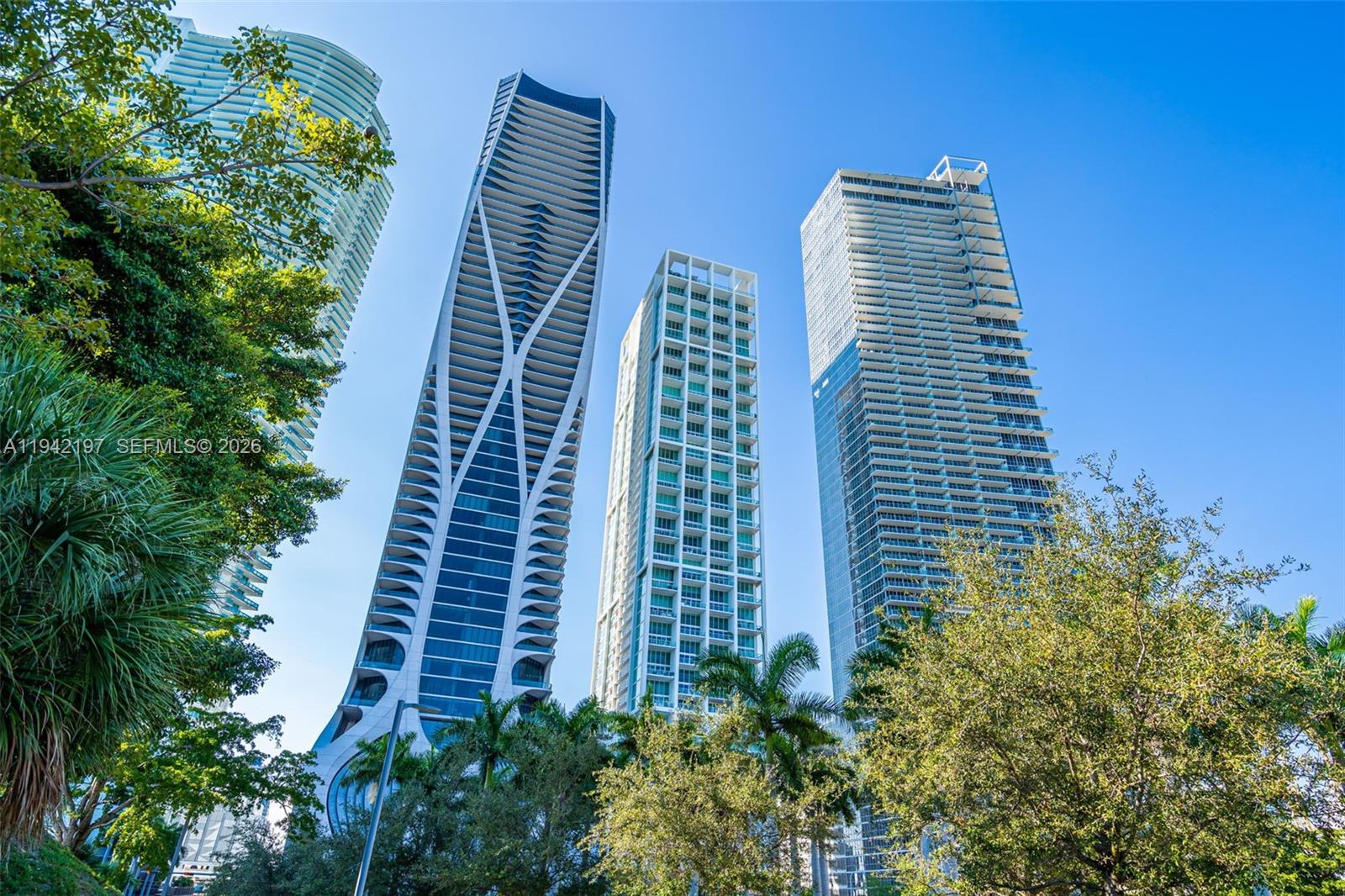 Apartamento para Alugar em Miami, FL