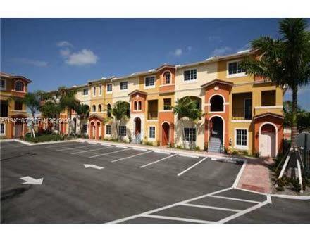 Highland Park Village Con