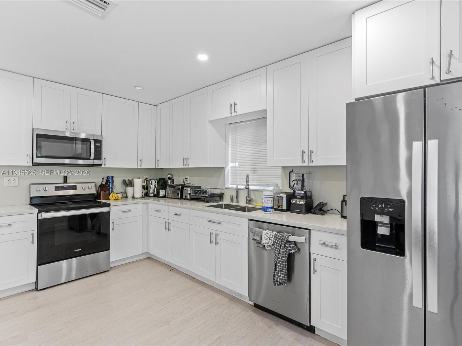 5265 SW 78th St, Miami FL 33143