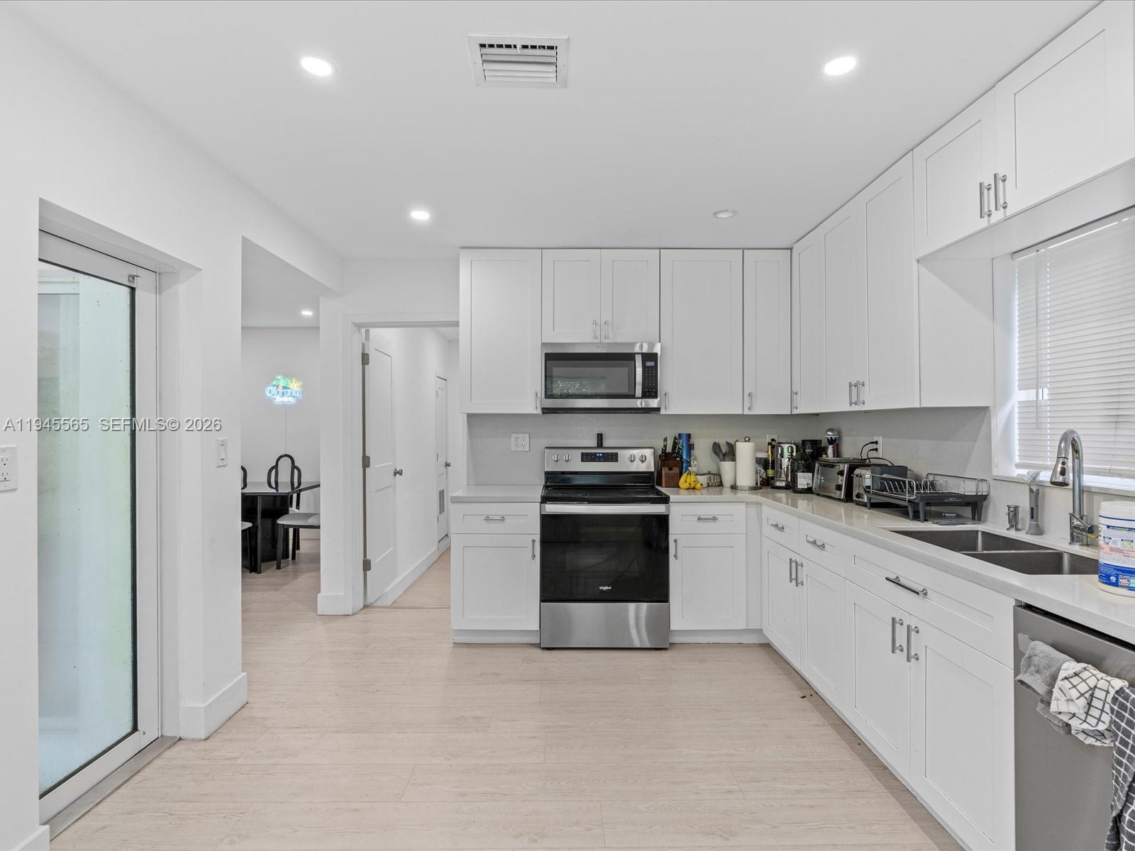 5265 SW 78th St, Miami FL 33143