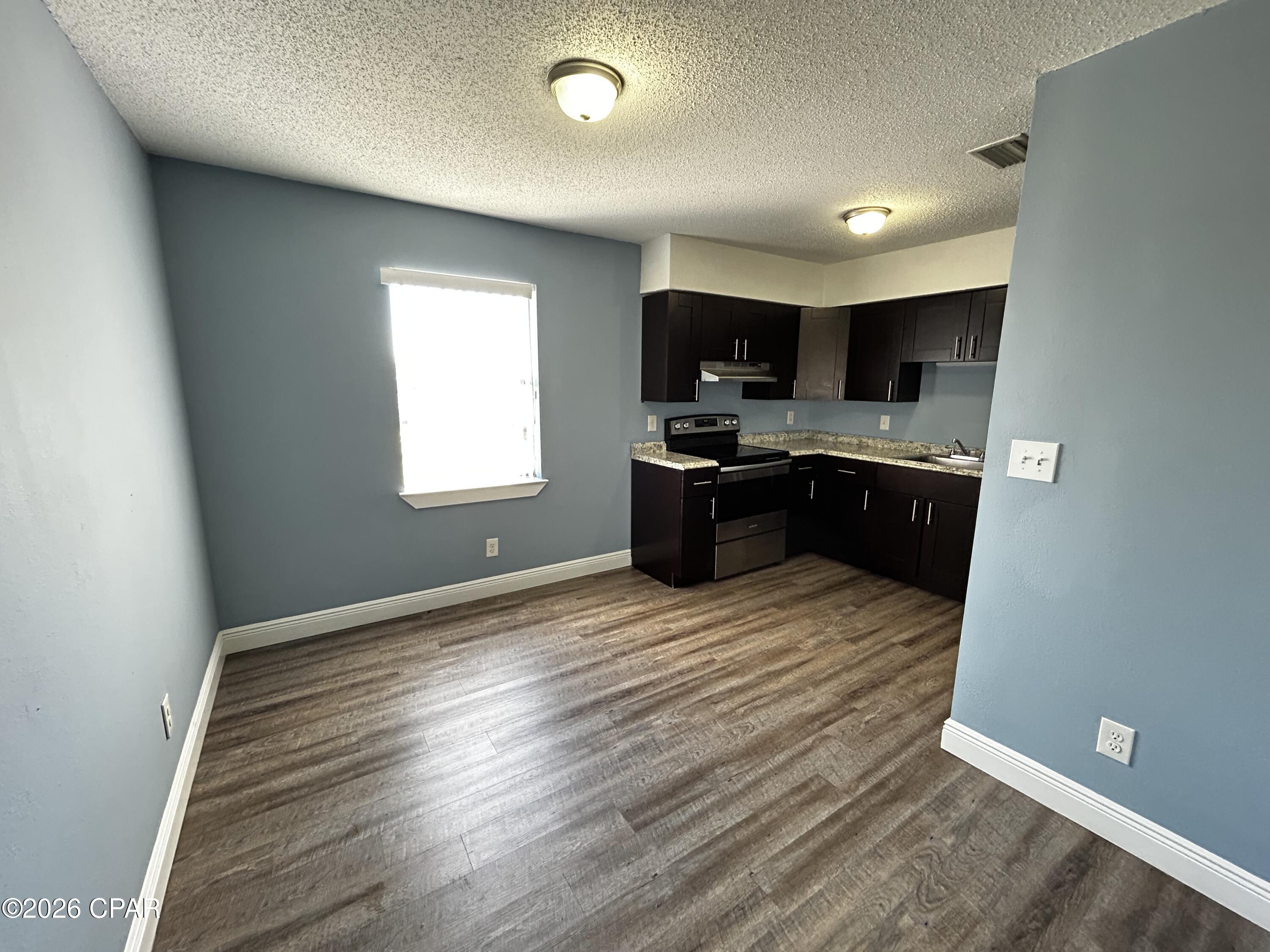 Image 4 For 6318 Lenawee Street B