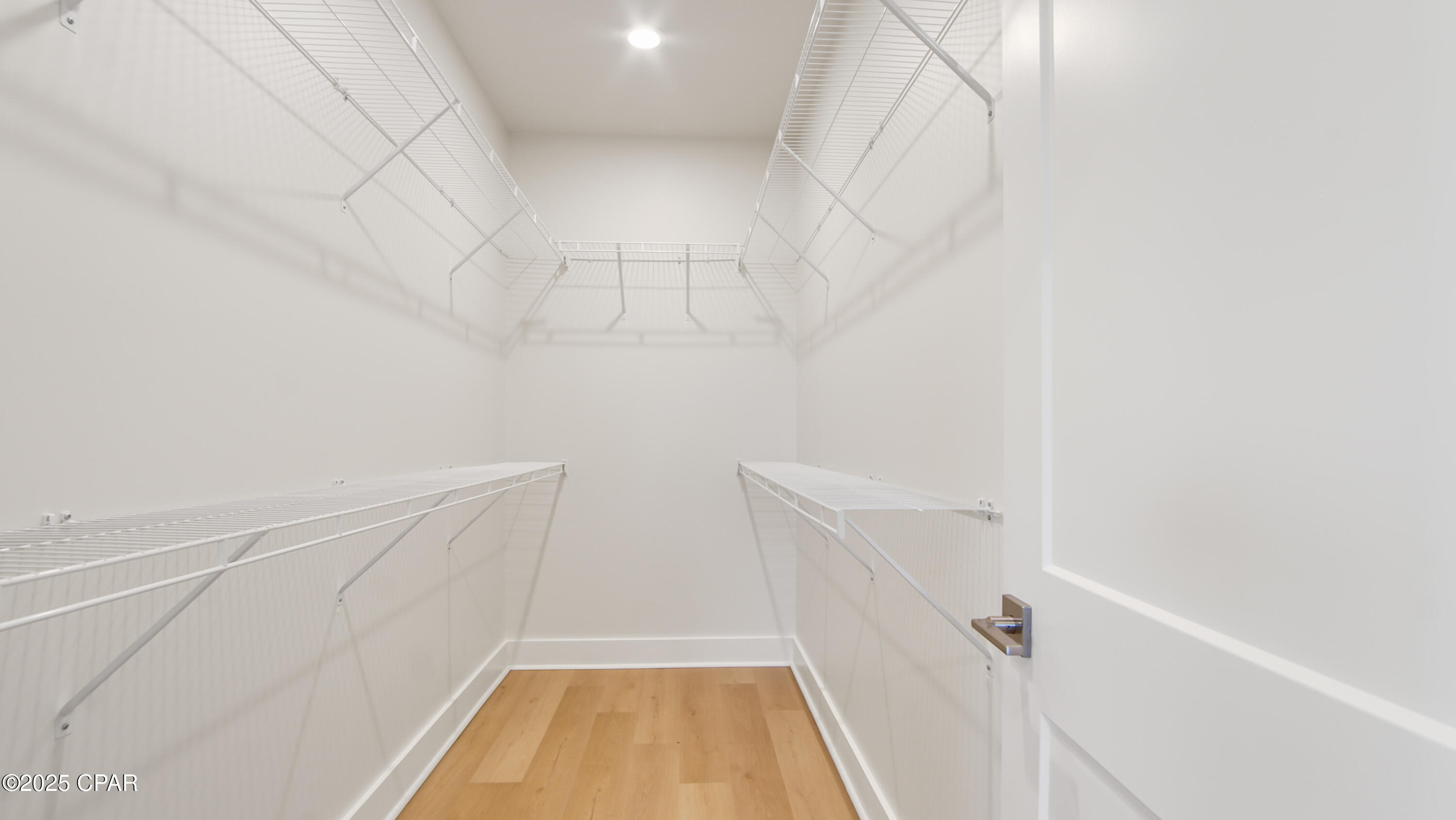 Image 13 For 2333 Cincinnati Avenue