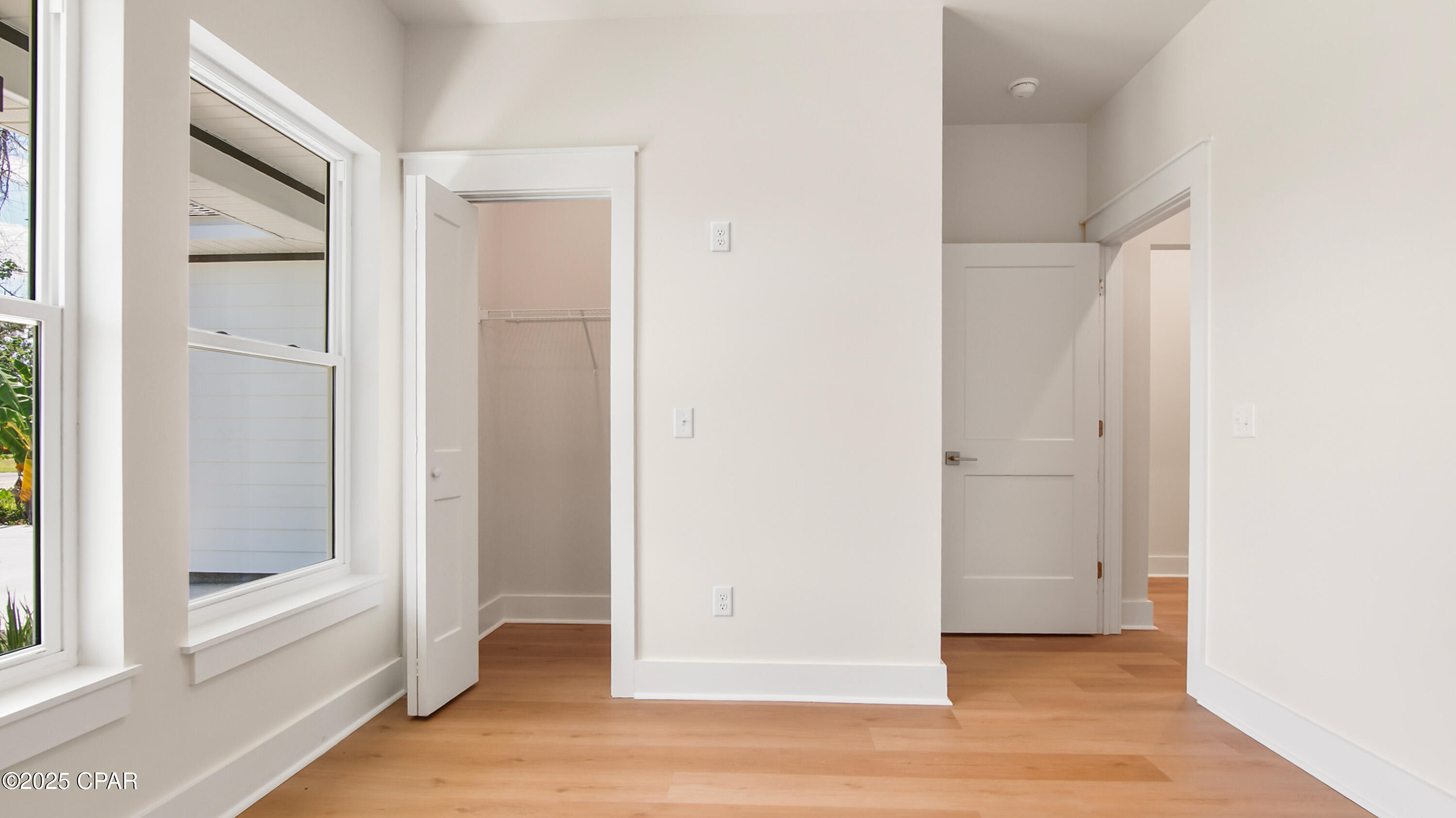 Image 16 For 2333 Cincinnati Avenue