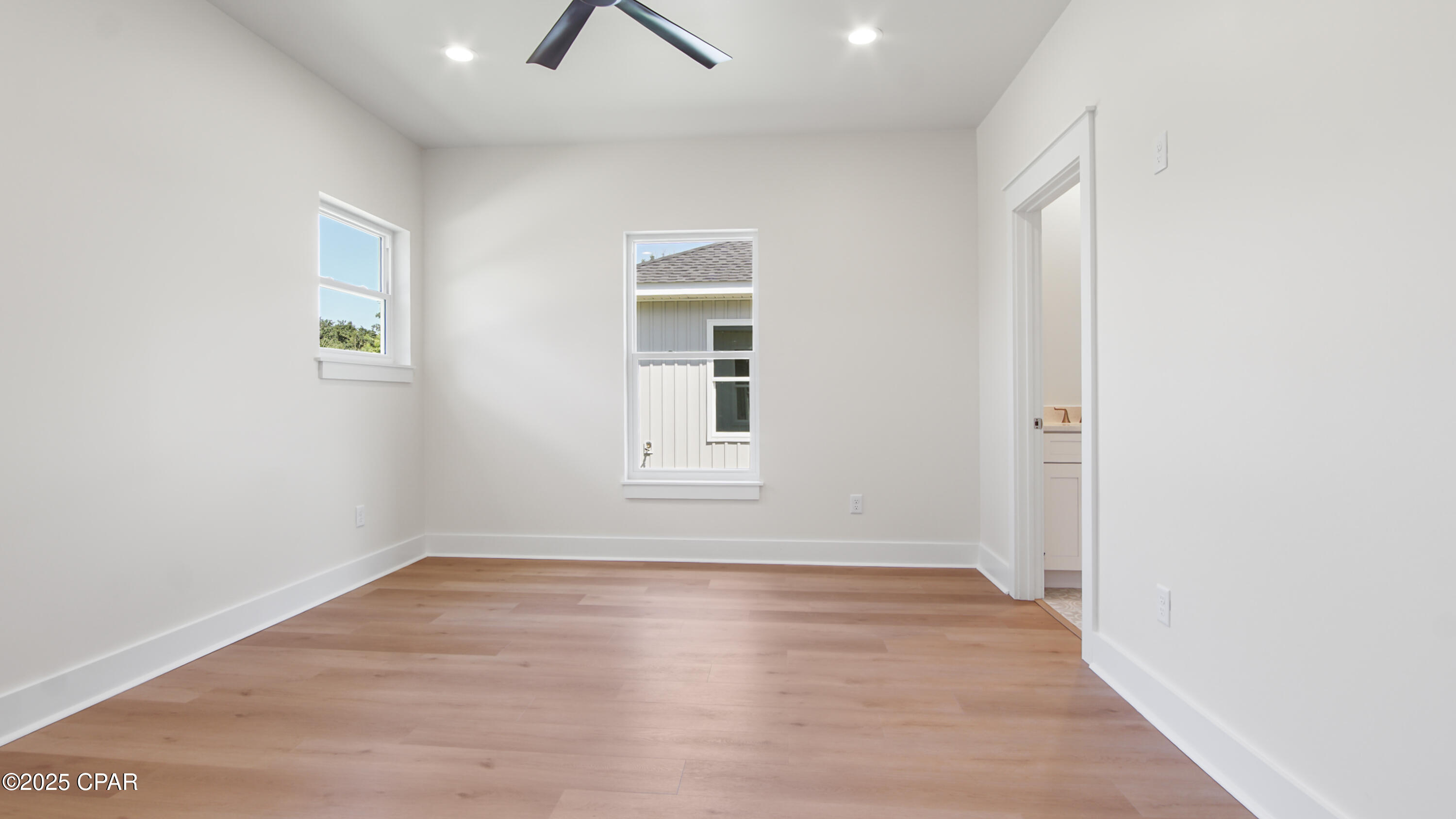 Image 19 For 2333 Cincinnati Avenue