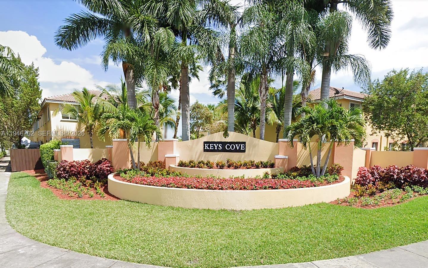 Shoma Townhomes At Keysco