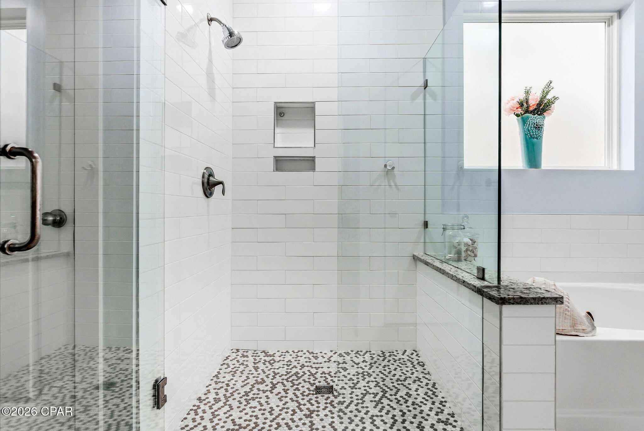 Listing photo id 20 for 1712 Daffodil Street