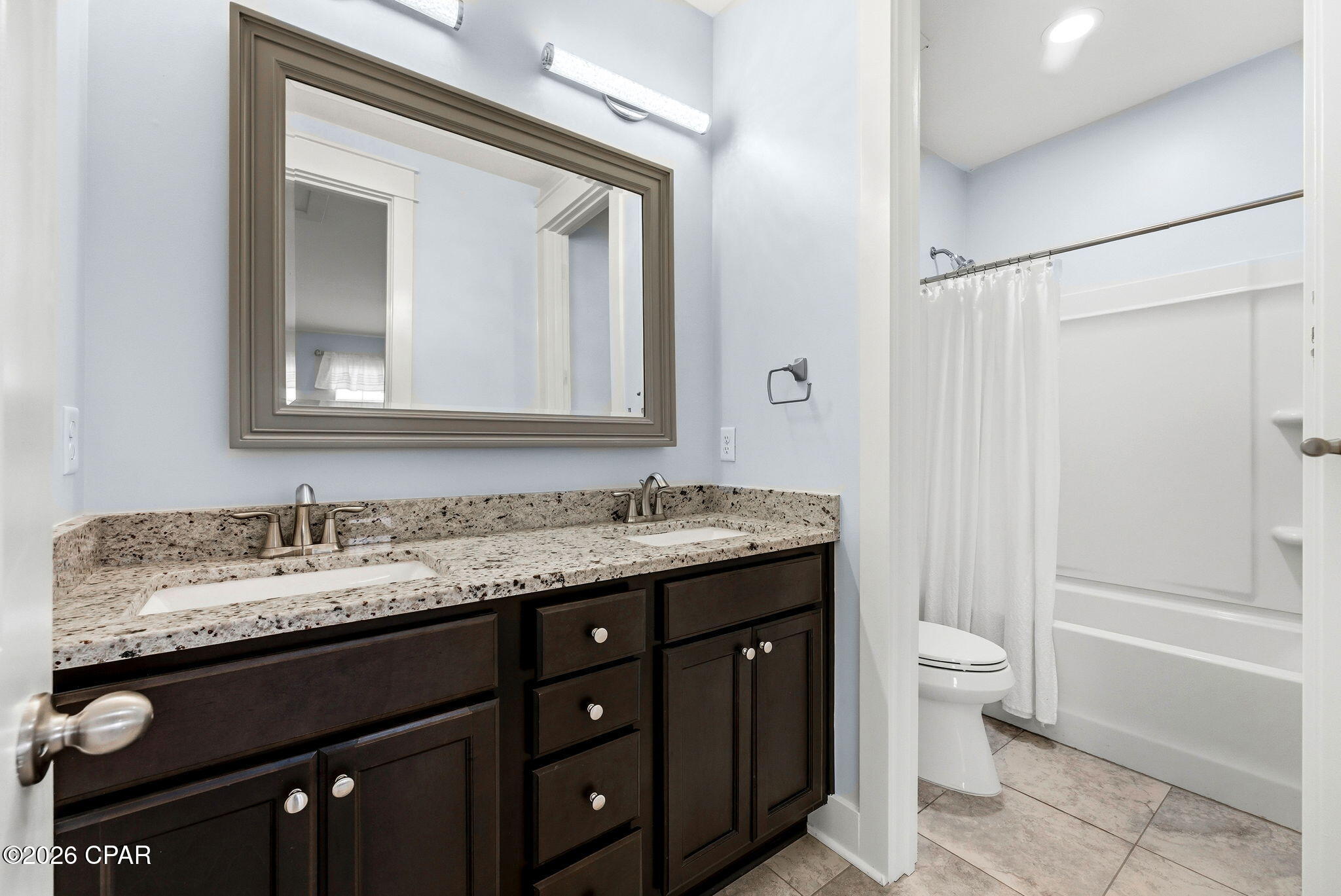 Listing photo id 30 for 1712 Daffodil Street