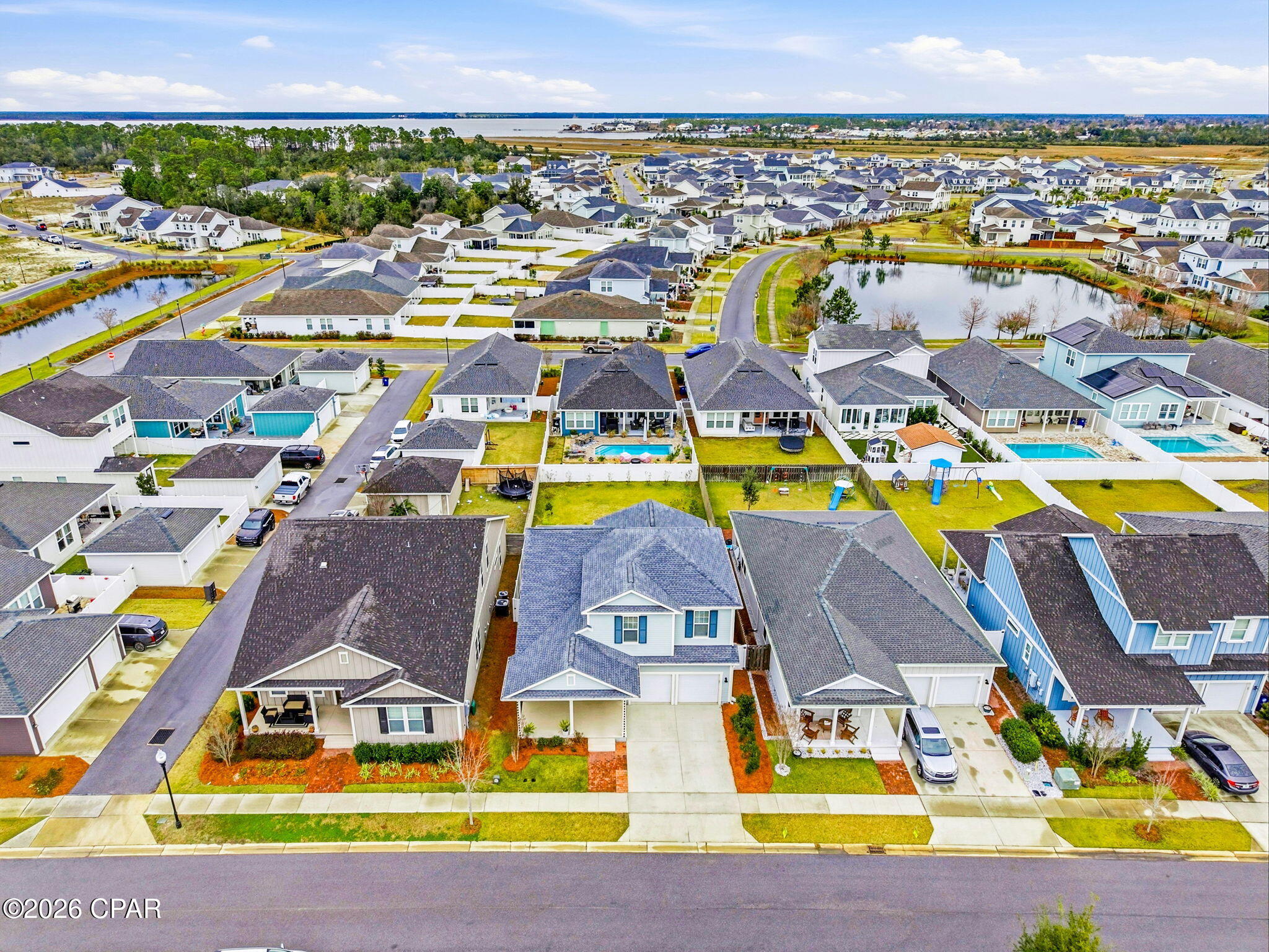 Listing photo id 39 for 1712 Daffodil Street