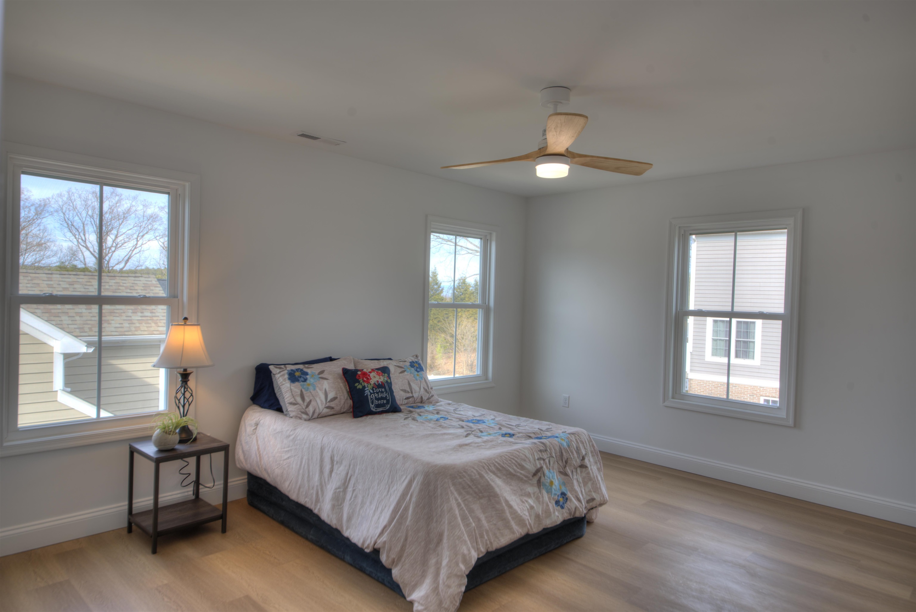 11 Topside Cir