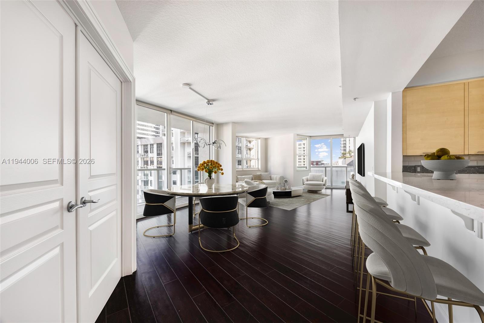 350 Las Olas Place Condo