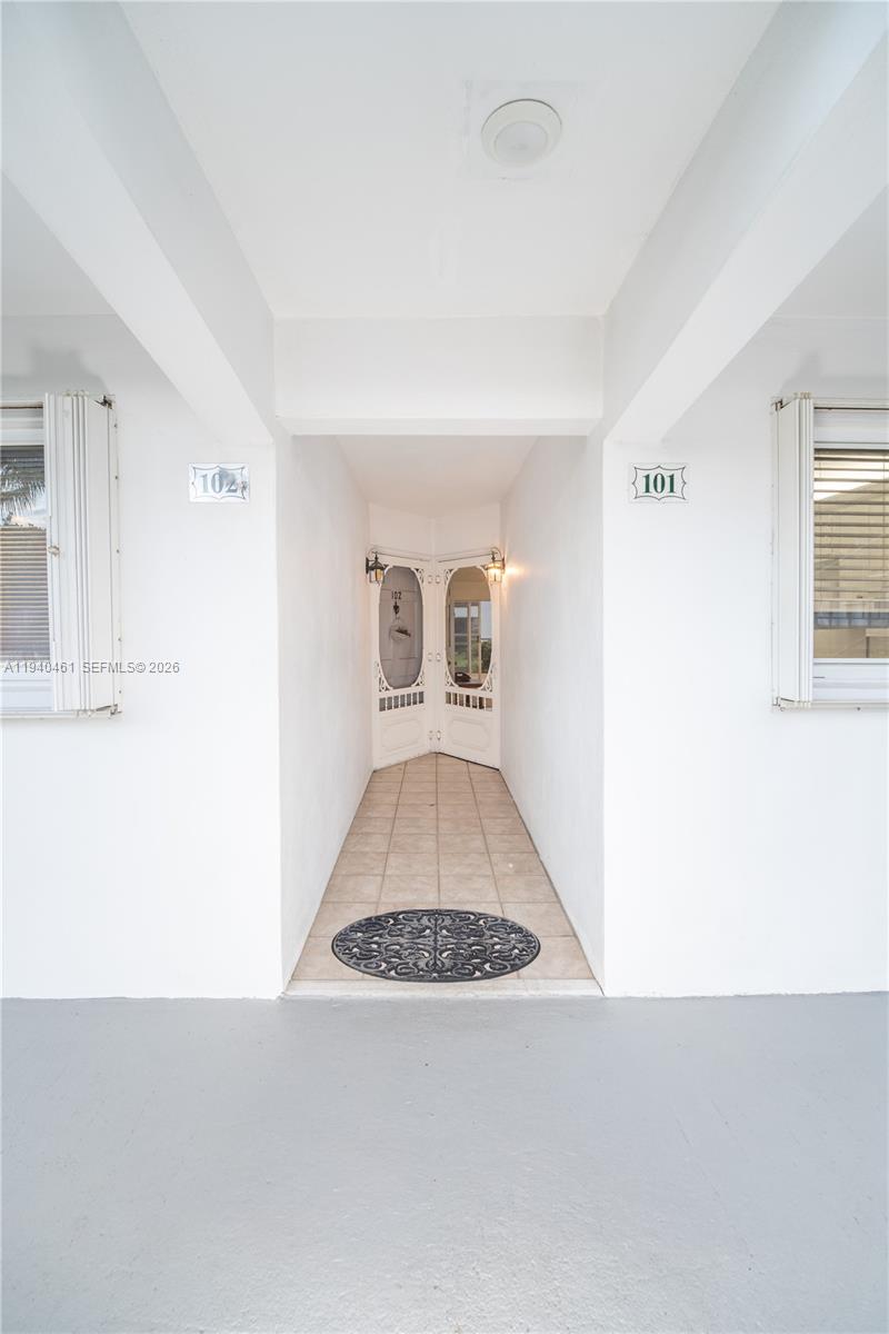 Homes for sale in Tequesta, FL | 3 Westwood Ave #101E, Tequesta, FL 33469 | MLS# A11940461