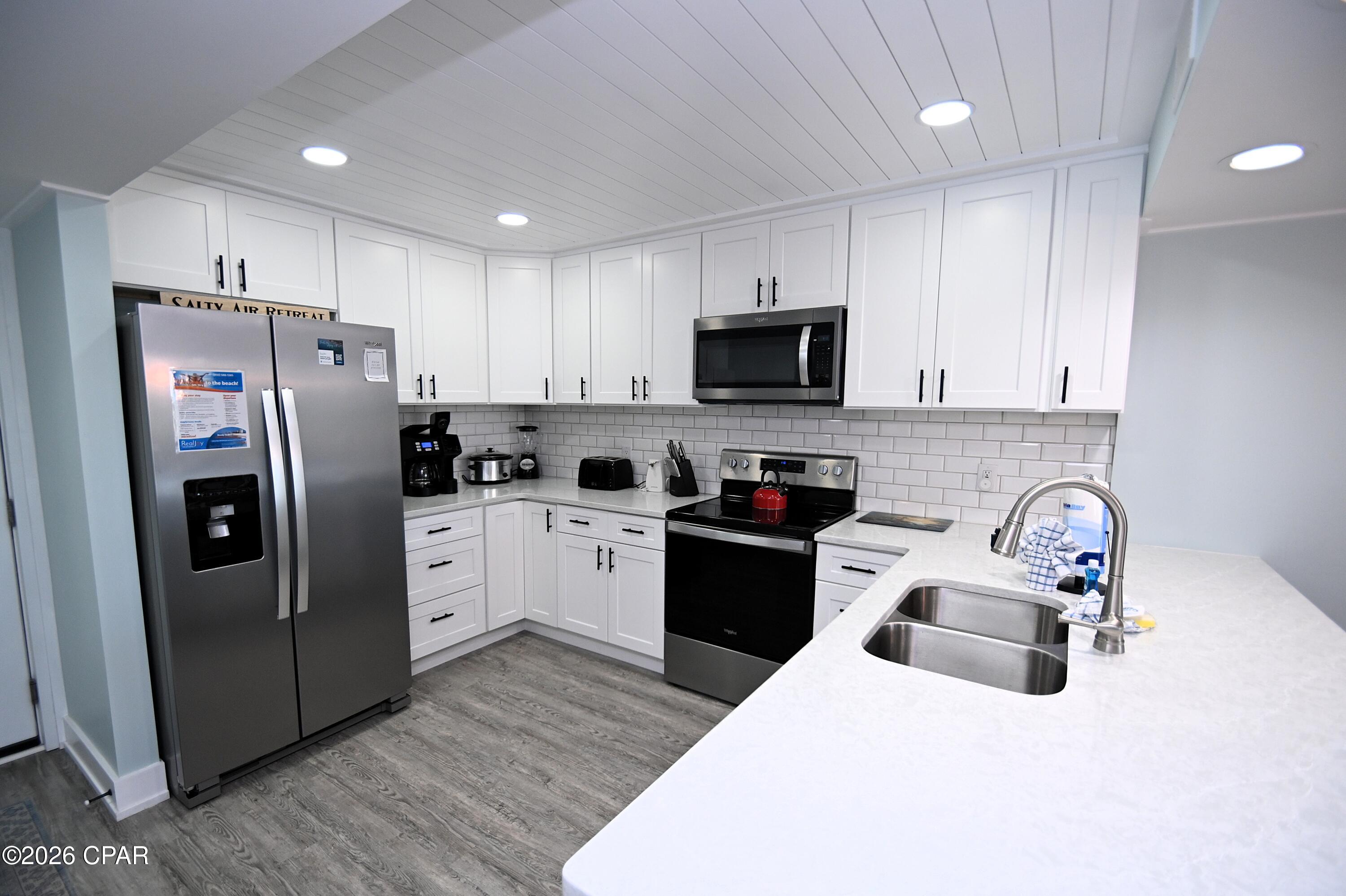 Image 3 For 7205 Thomas Drive C203