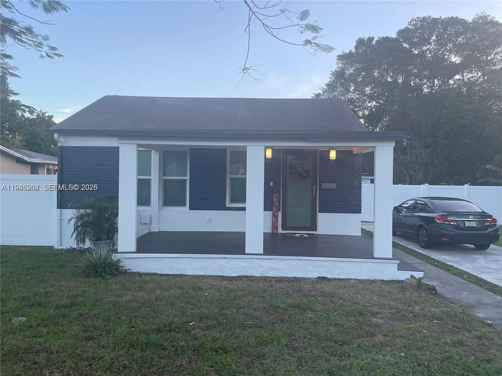 Hollywood Little Ranches