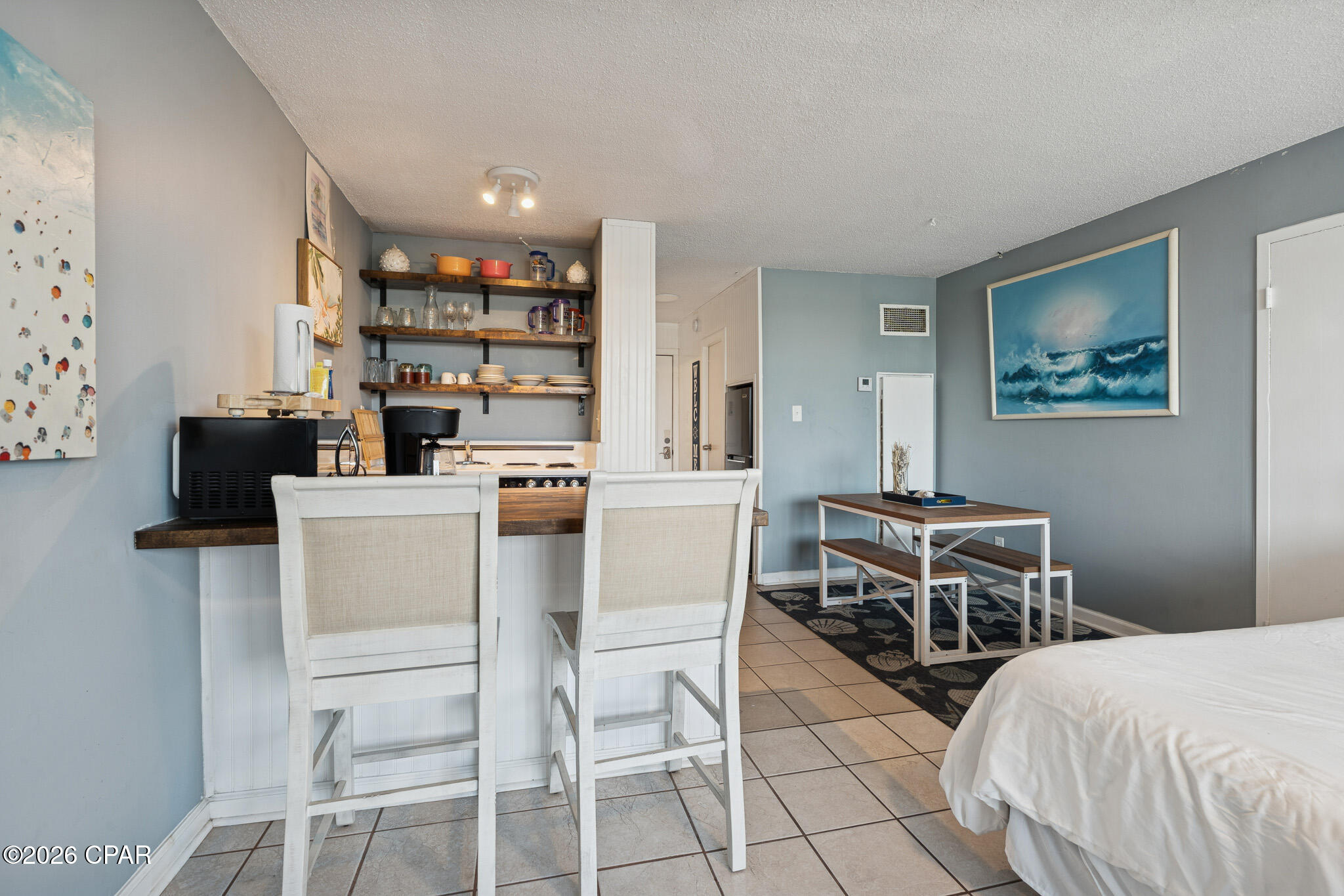 Image 12 For 8817 Thomas Drive A204