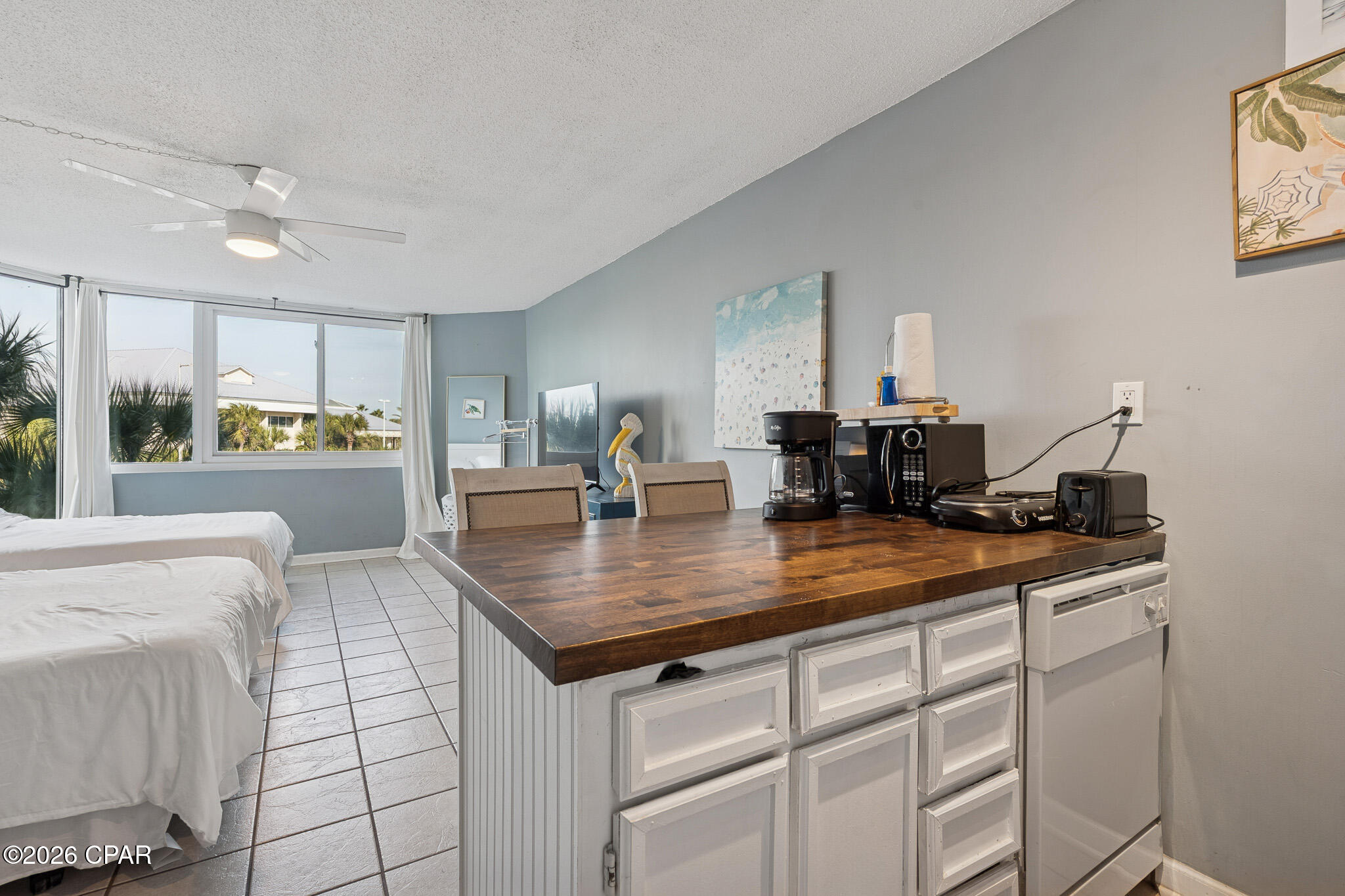 Image 4 For 8817 Thomas Drive A204