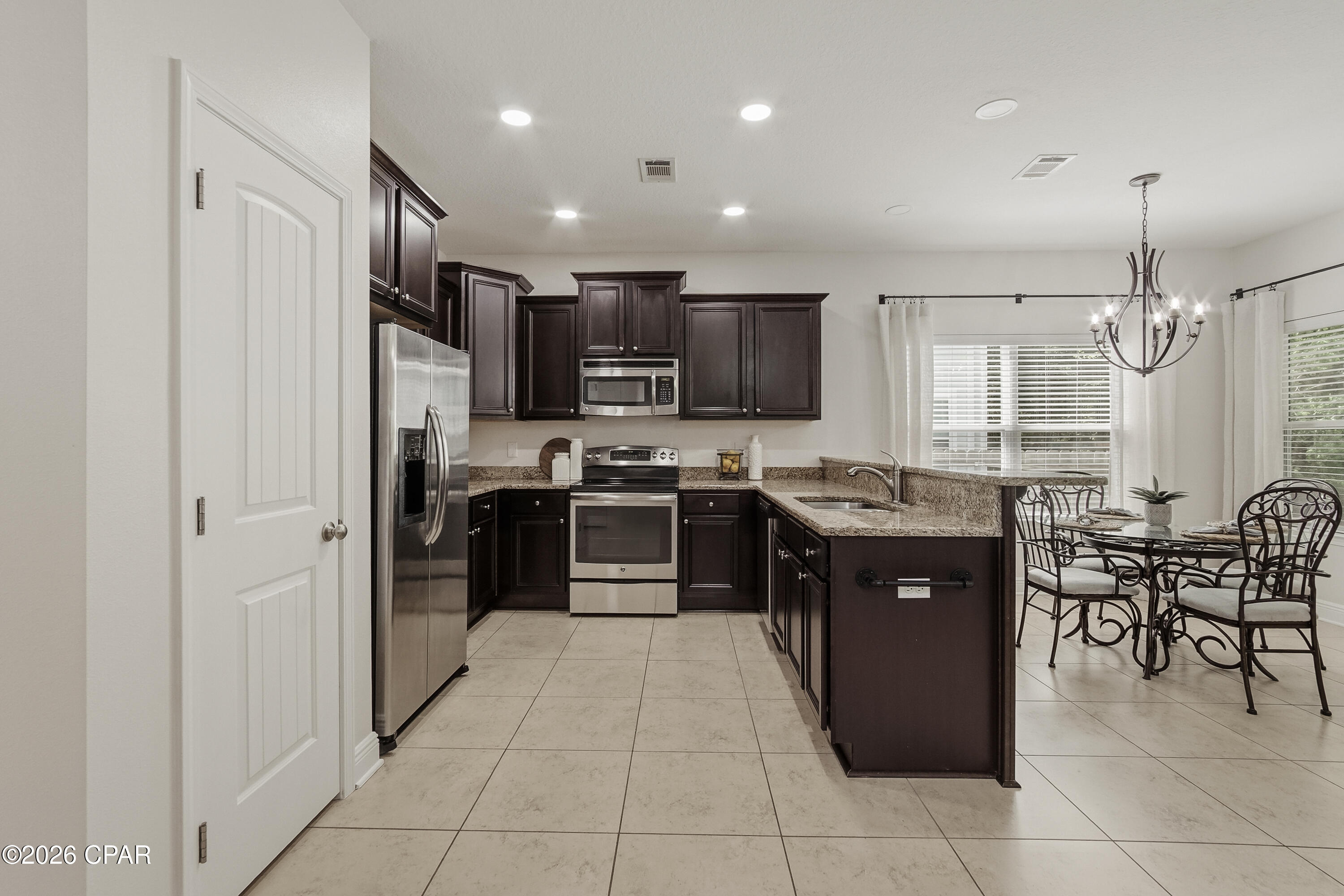 Image 12 For 76 Mosaic Oaks Circle