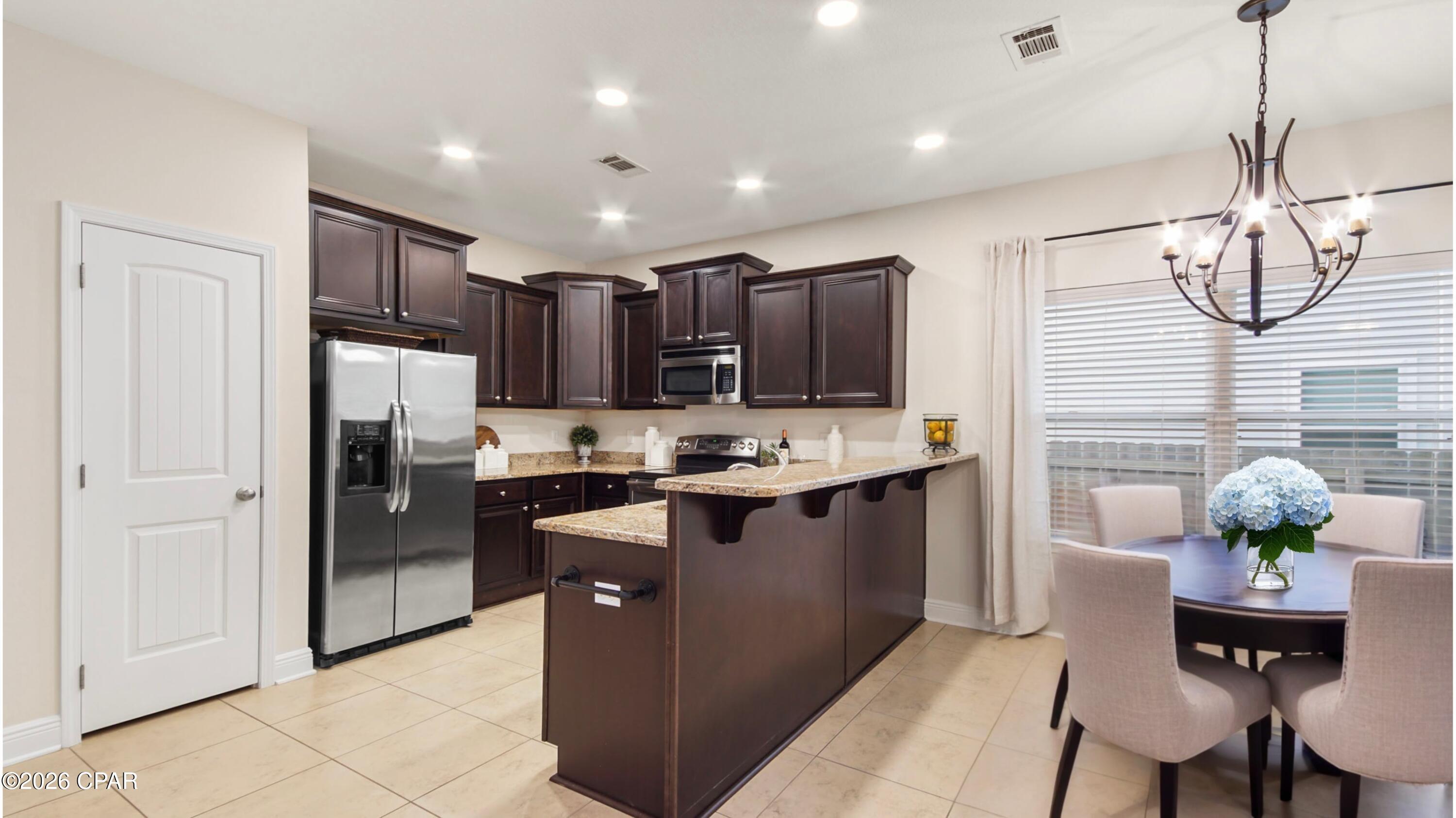 Image 6 For 76 Mosaic Oaks Circle