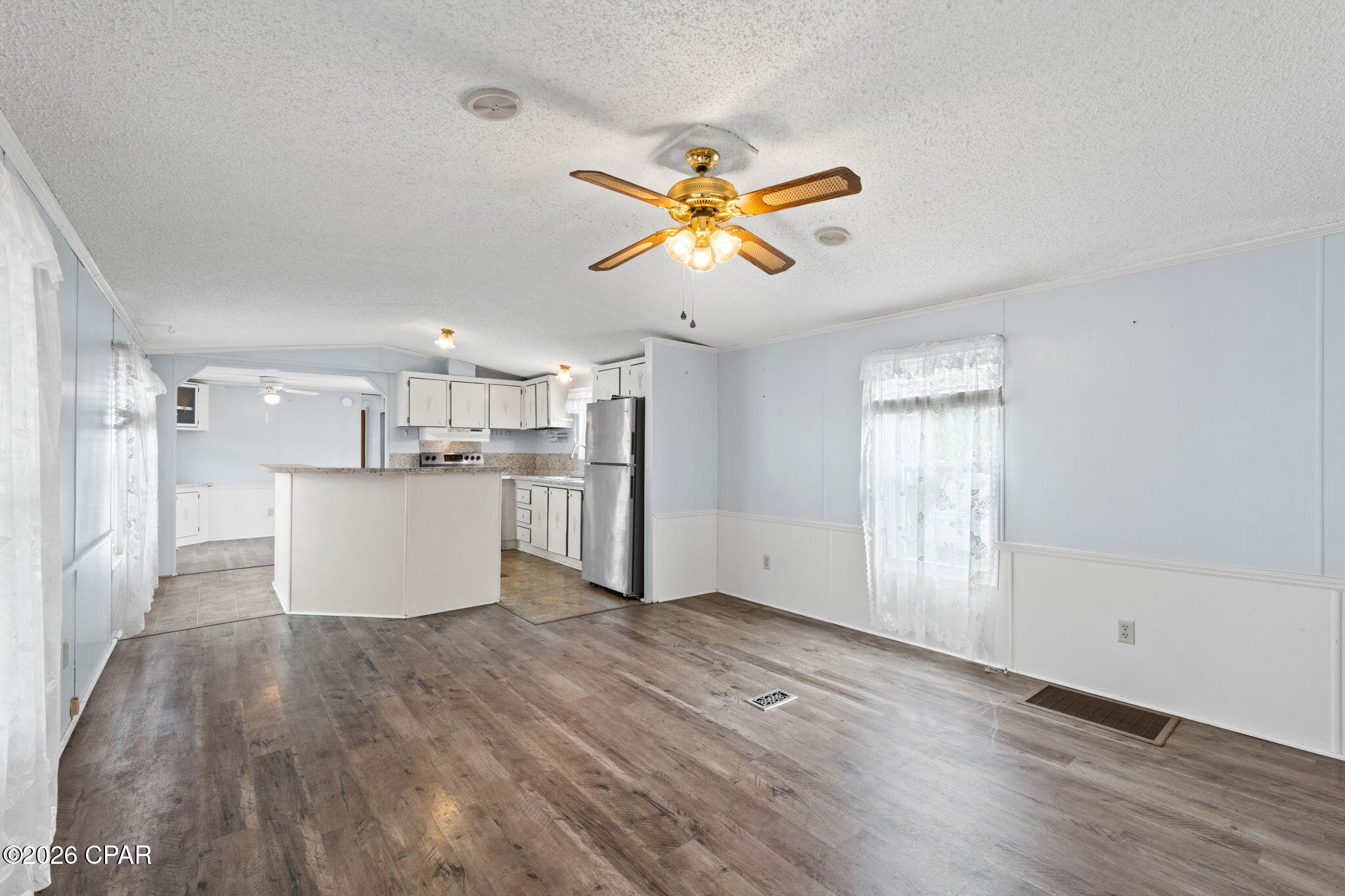 Image 4 For 1623 Acre Circle