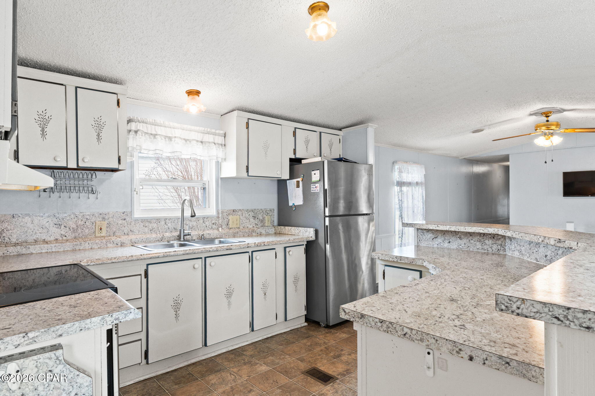 Image 7 For 1623 Acre Circle