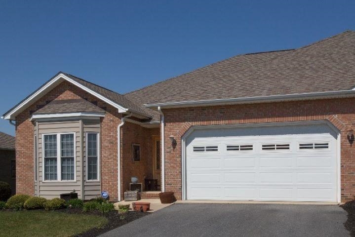 320 PETROS DR exterior