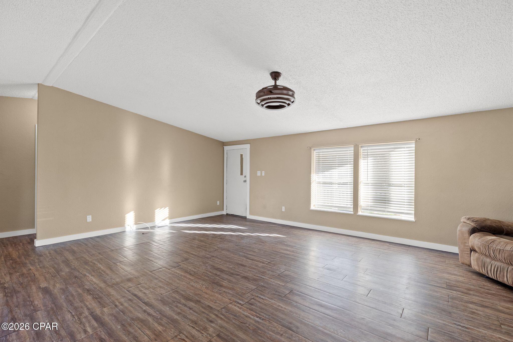 Image 15 For 640 Lagoon Oaks Circle