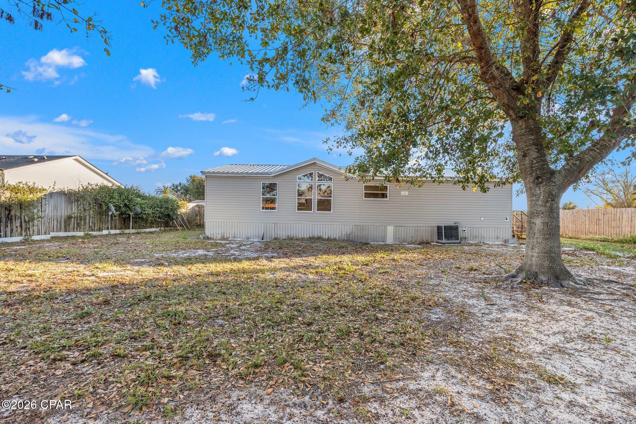 Image 29 For 640 Lagoon Oaks Circle