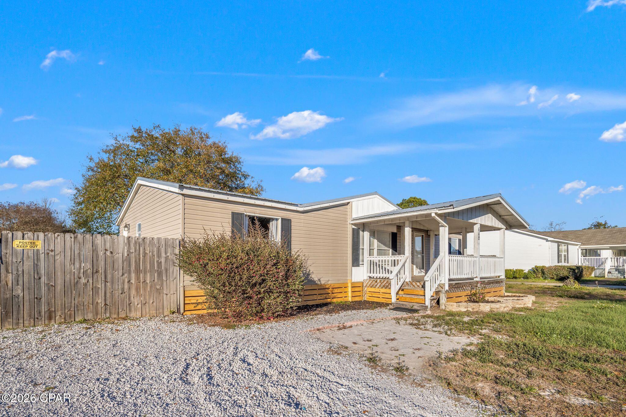 Image 3 For 640 Lagoon Oaks Circle