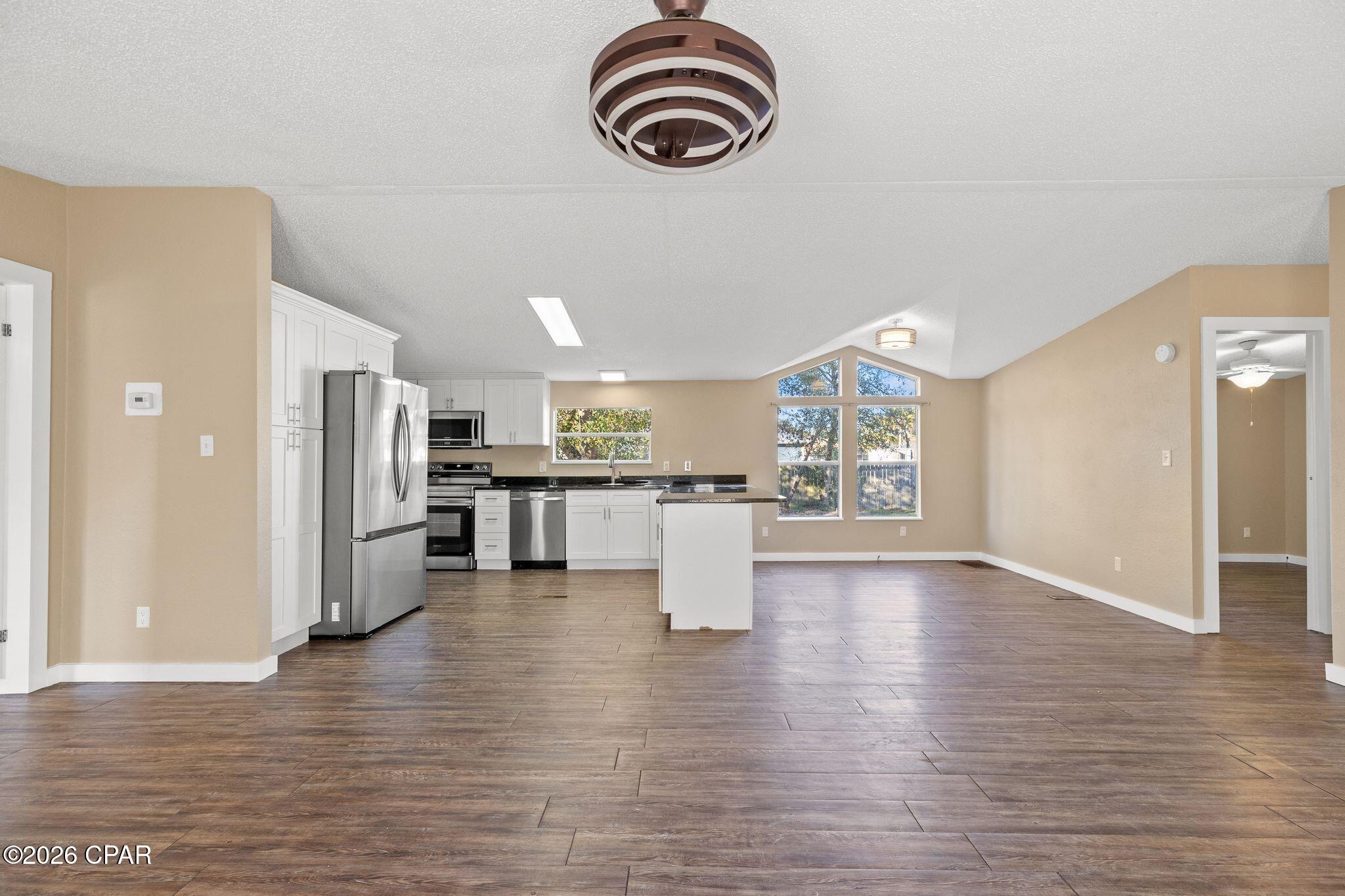 Image 7 For 640 Lagoon Oaks Circle