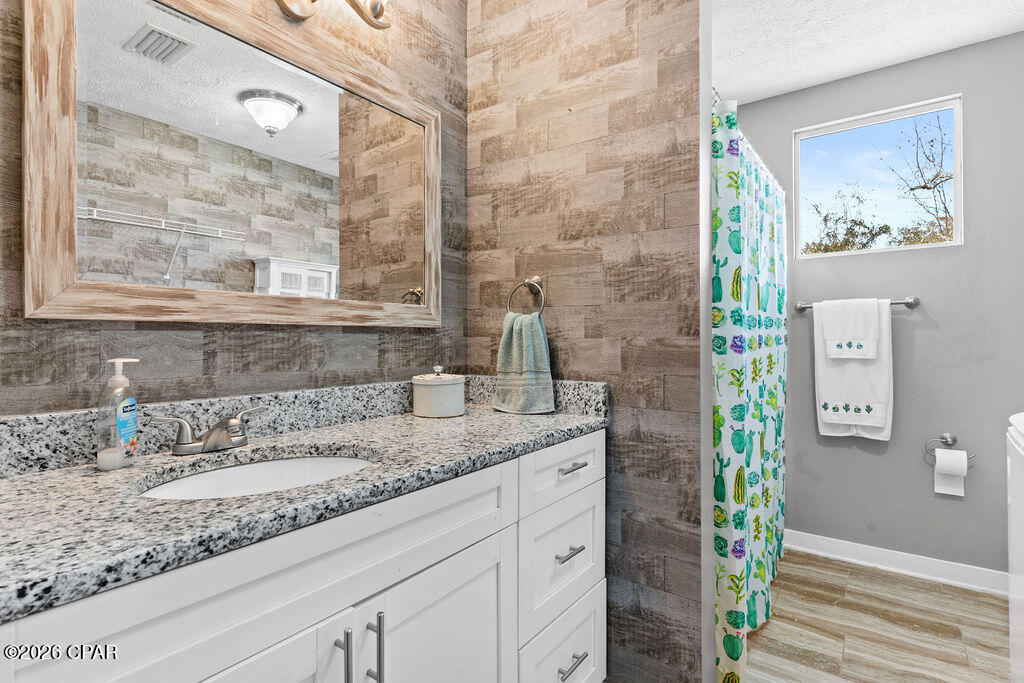 Image 19 For 806 Huntington Drive