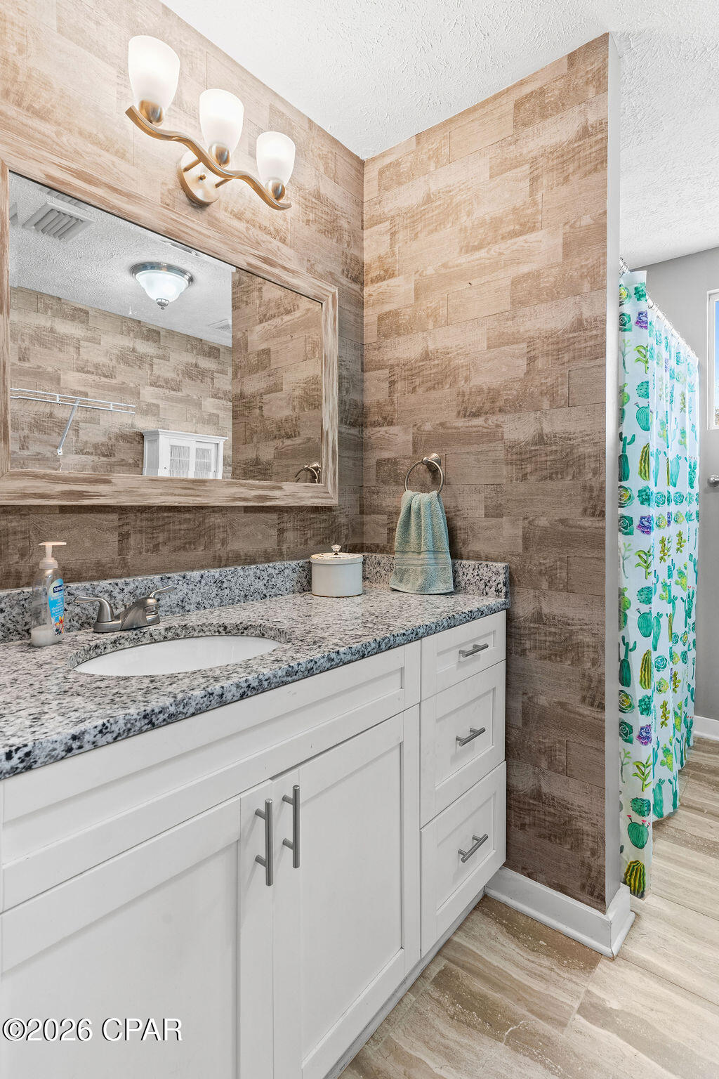 Image 21 For 806 Huntington Drive