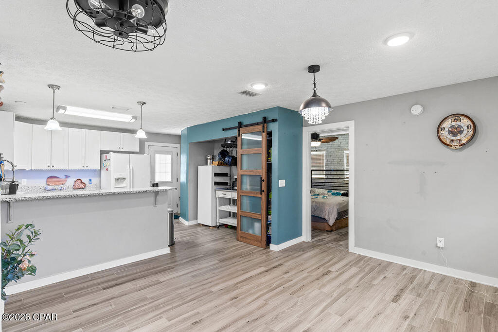 Image 7 For 806 Huntington Drive