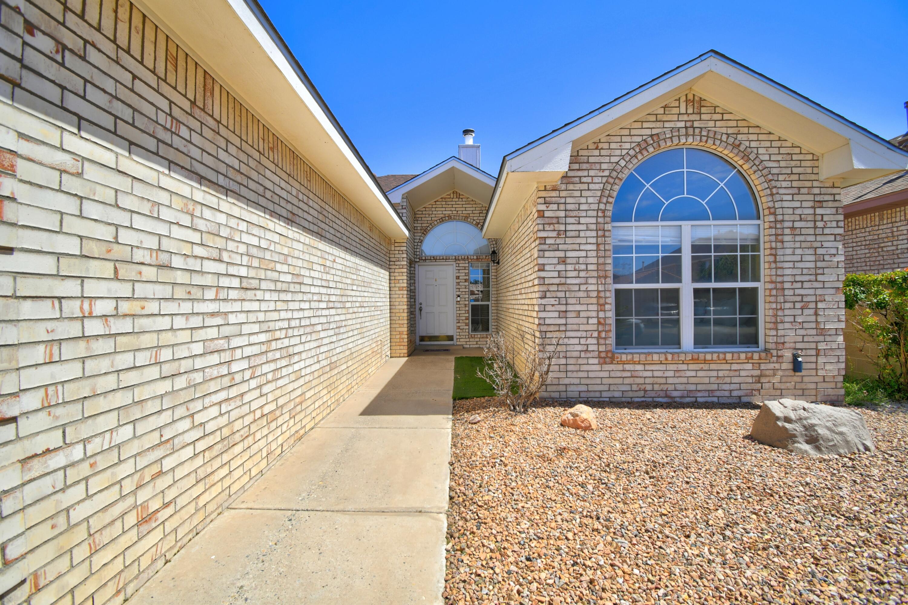 Homes for sale in Albuquerque, NM | 8316 Calle Soquelle Ne, Albuquerque, NM 87113 | MLS# 1096870