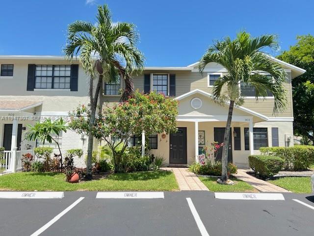 Pembroke Pointe Section T