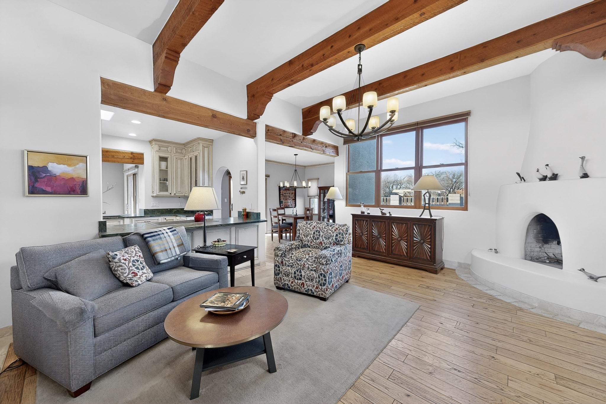 Homes for sale in Los Ranchos, NM | 304 La Chamisal Ln Nw, Los Ranchos, NM 87107 | MLS# 1096910