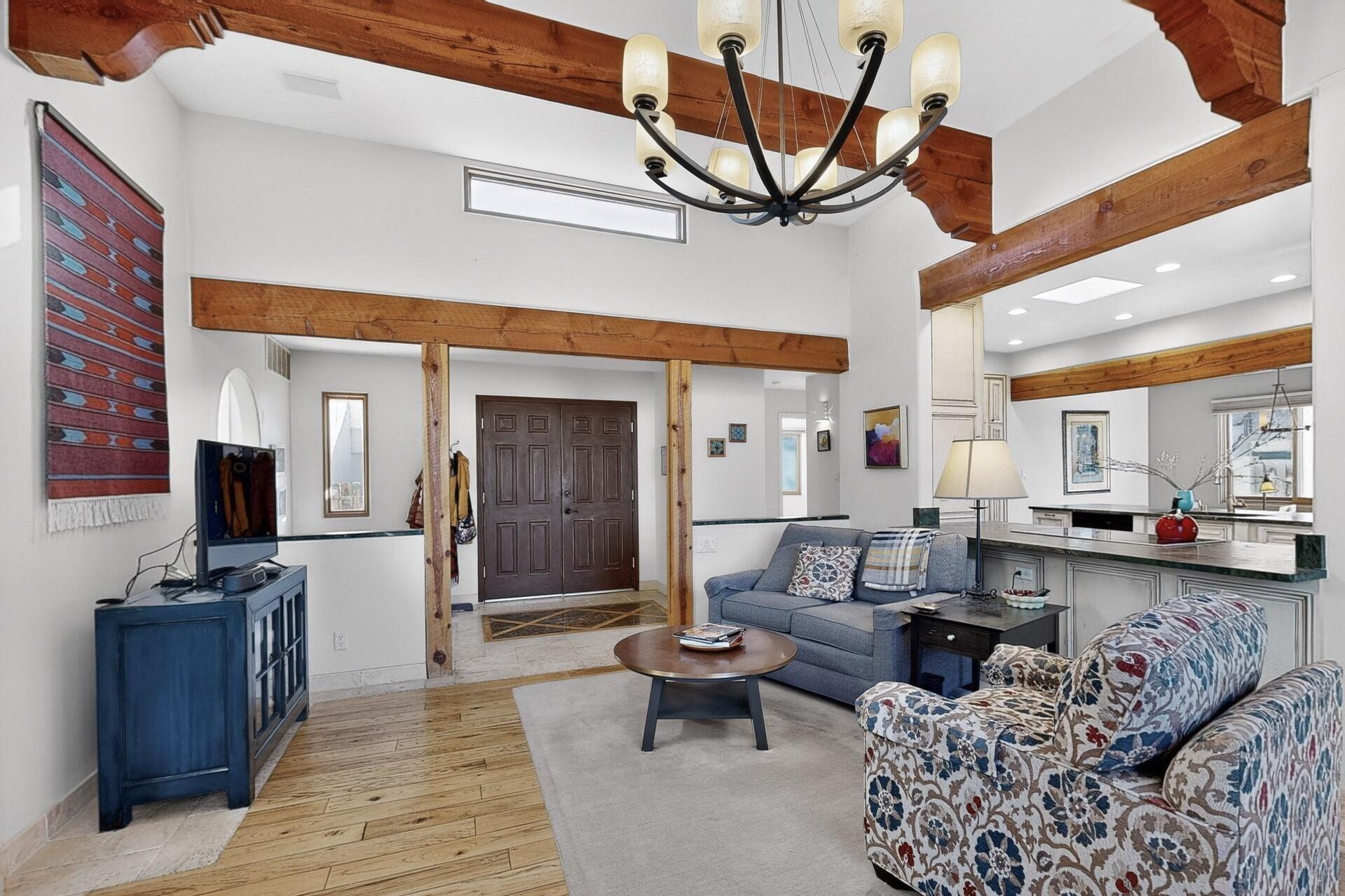 Homes for sale in Los Ranchos, NM | 304 La Chamisal Ln Nw, Los Ranchos, NM 87107 | MLS# 1096910