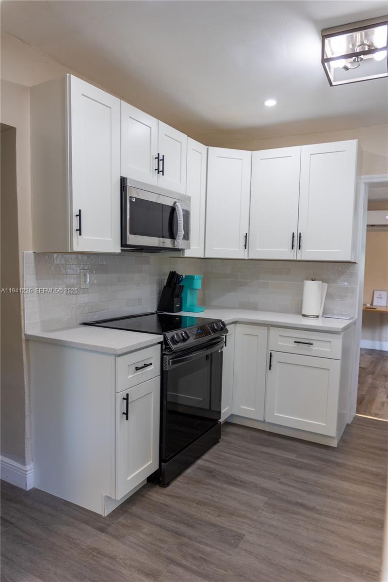 Additional living spaces at 250 14th Way - Home in Dania Beach