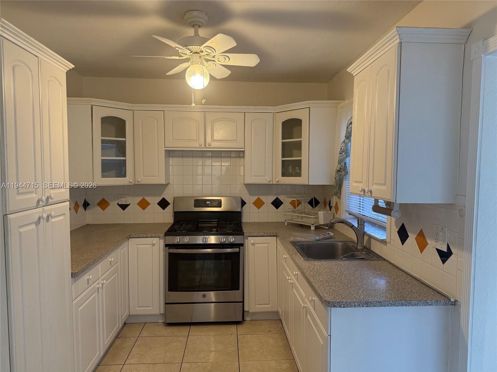 Bradley Manor 1St Addn