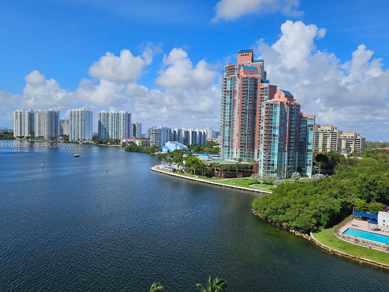 Mystic Pointe Tower 500 C