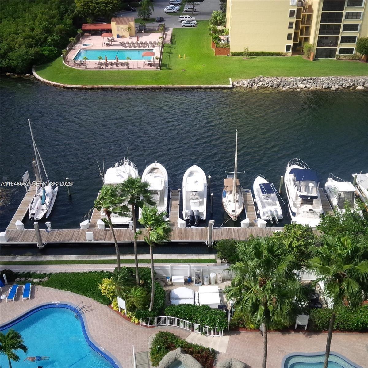 Mystic Pointe Tower 500 C