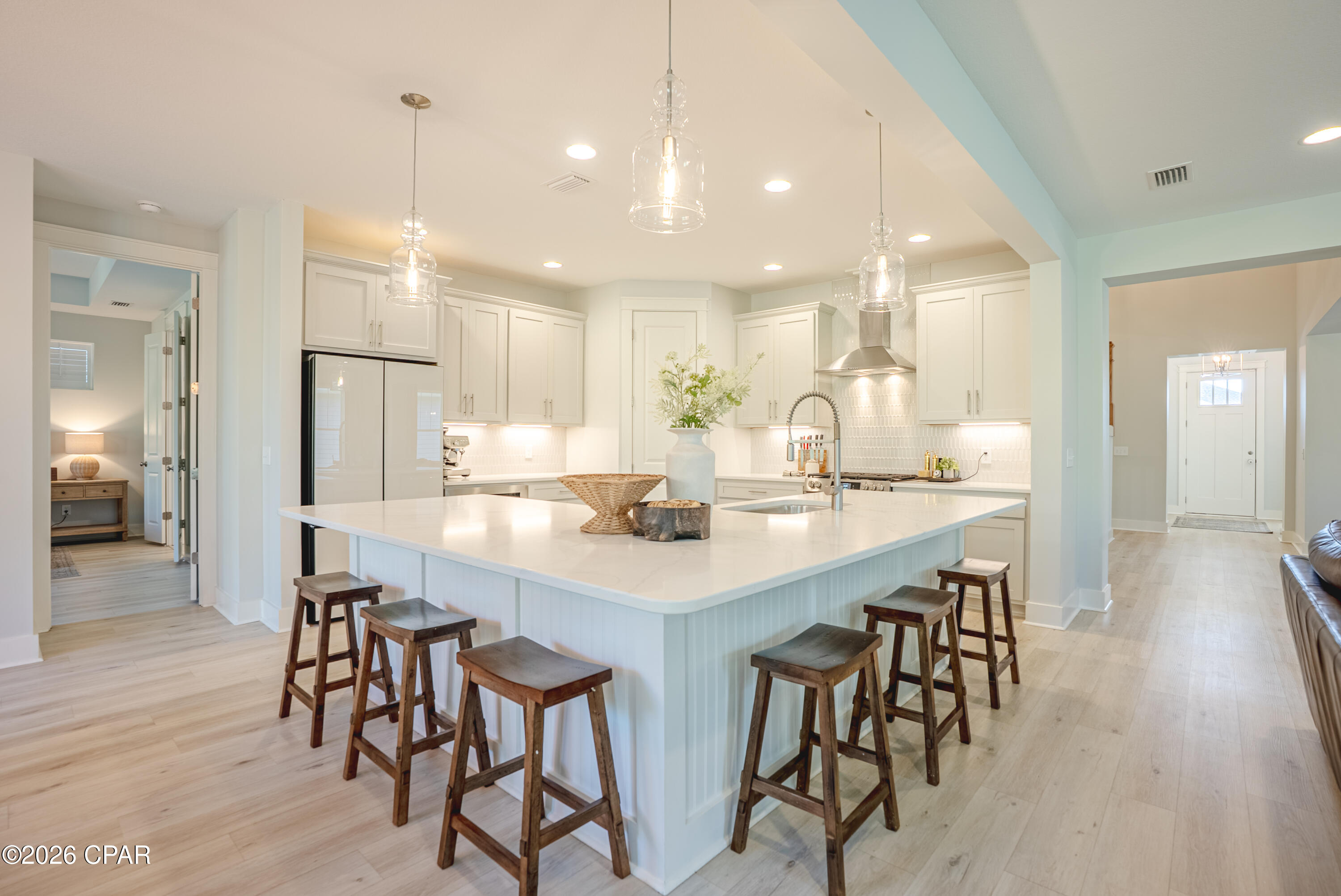 Listing photo id 13 for 929 Breakfast Point Boulevard