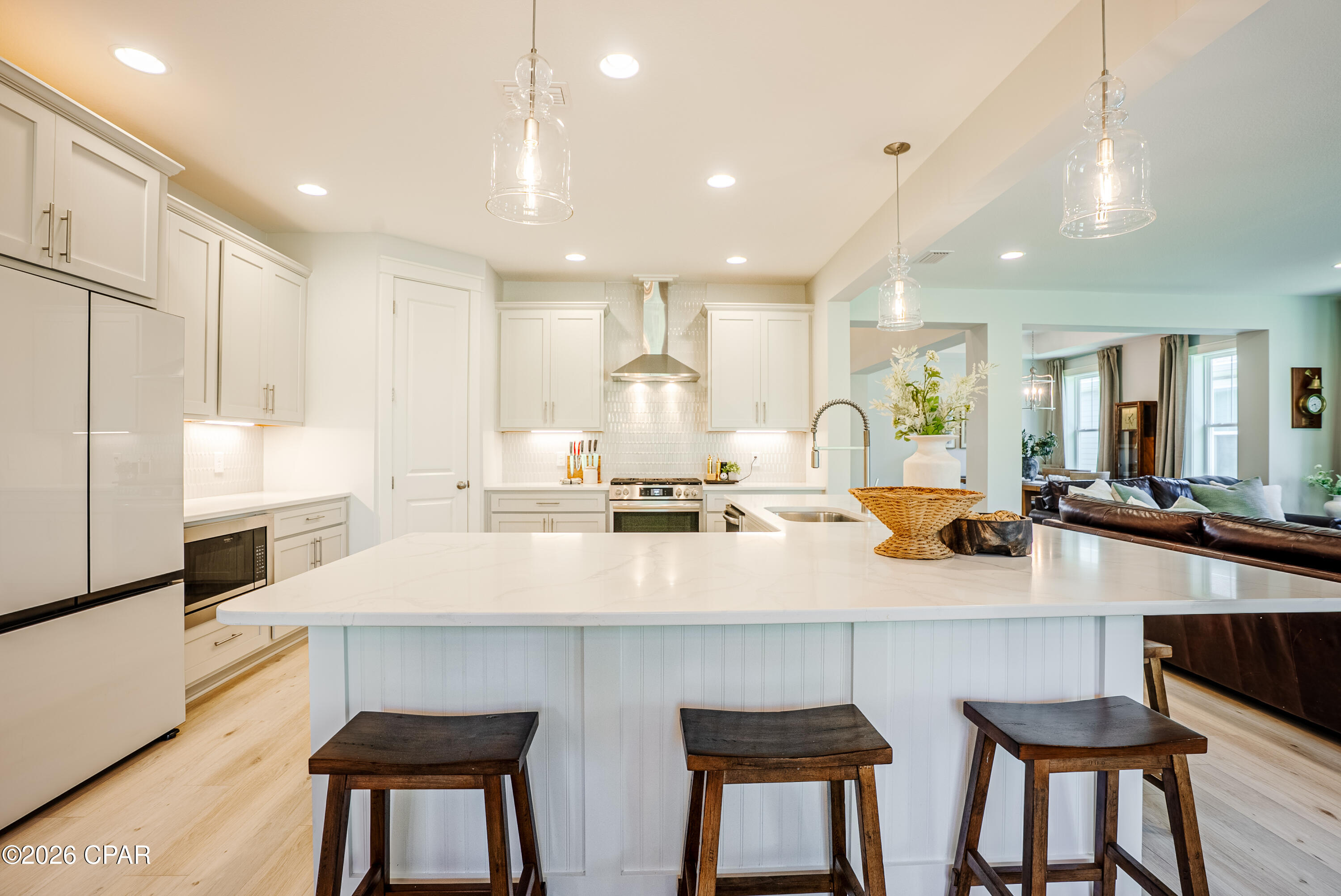 Listing photo id 15 for 929 Breakfast Point Boulevard