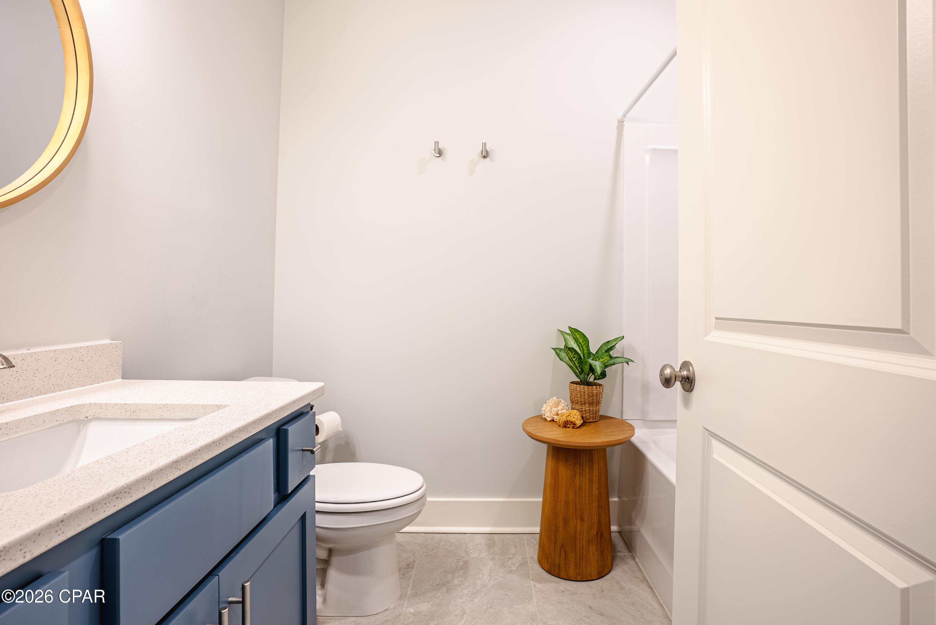 Listing photo id 51 for 929 Breakfast Point Boulevard