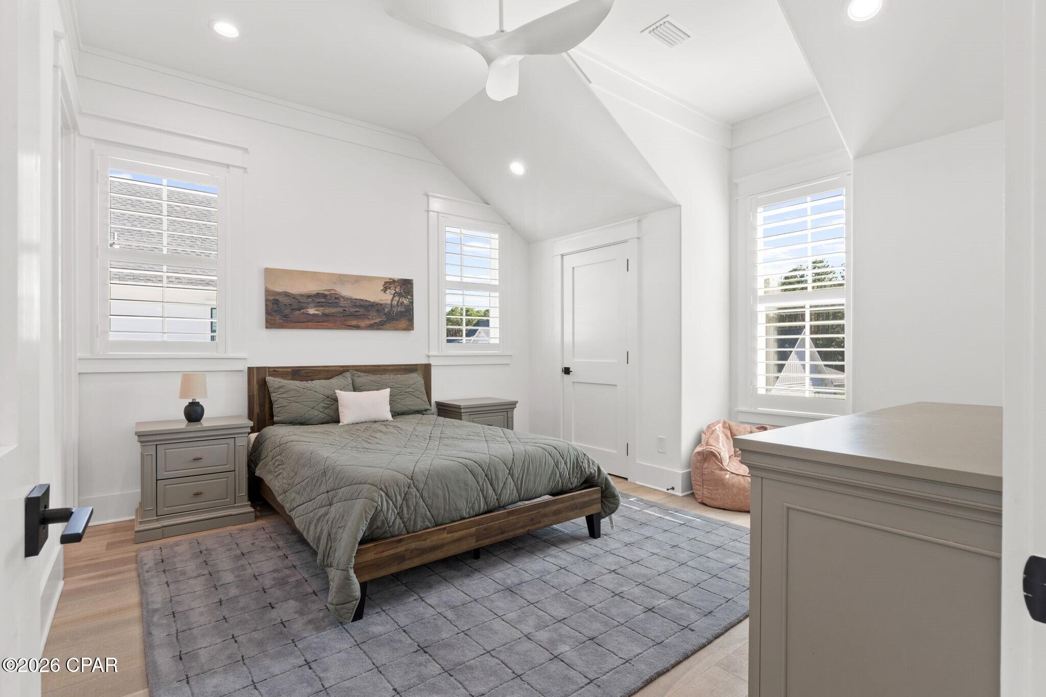 Image 31 For 92 Rosecourt Street